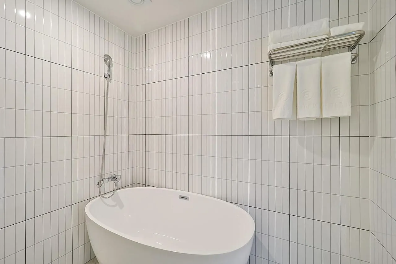 Browndot Signature Hotel