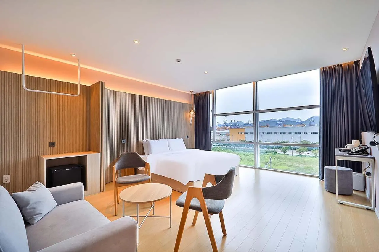 Browndot Signature Hotel