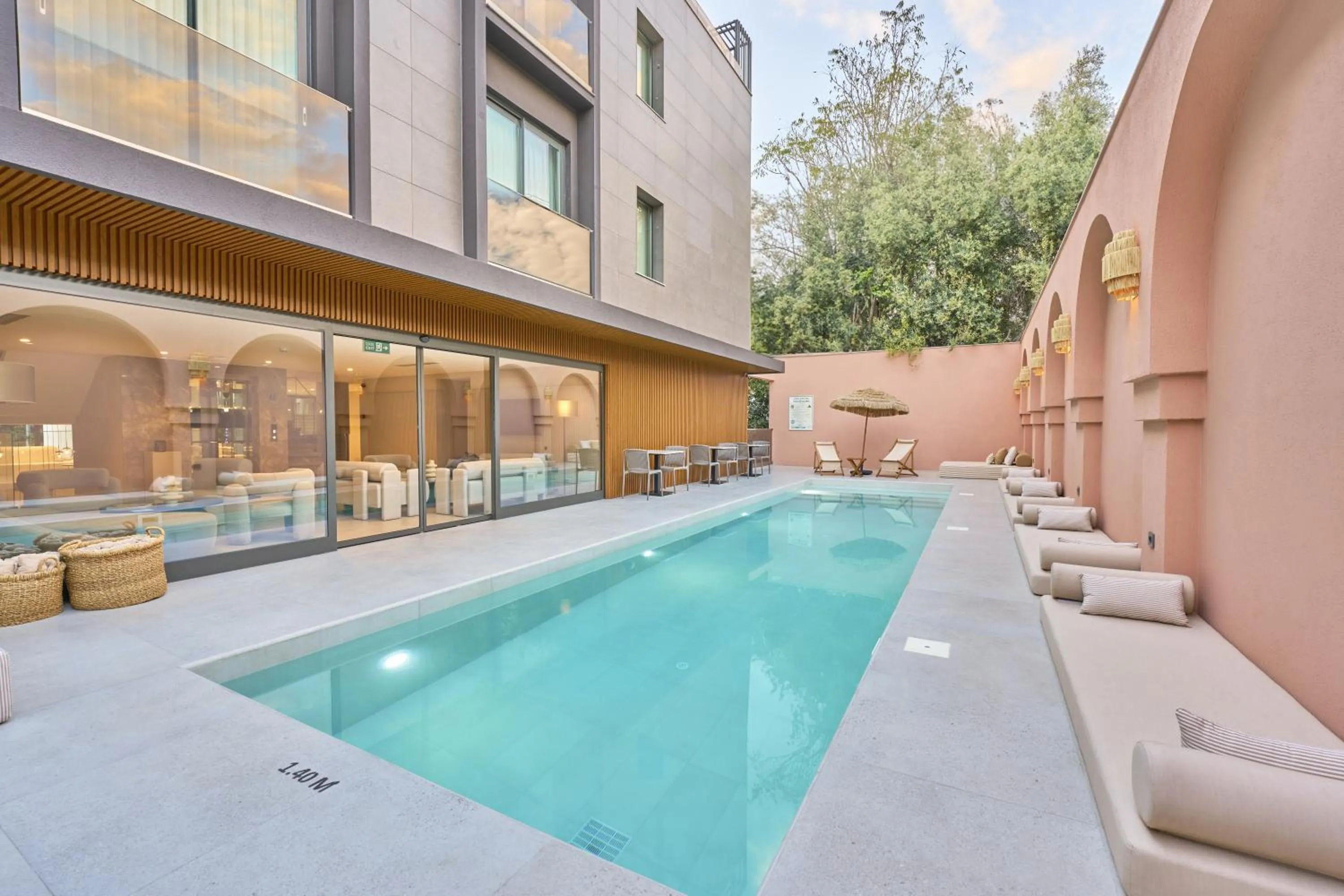 Restaurant/places to eat in La Maja Hotel