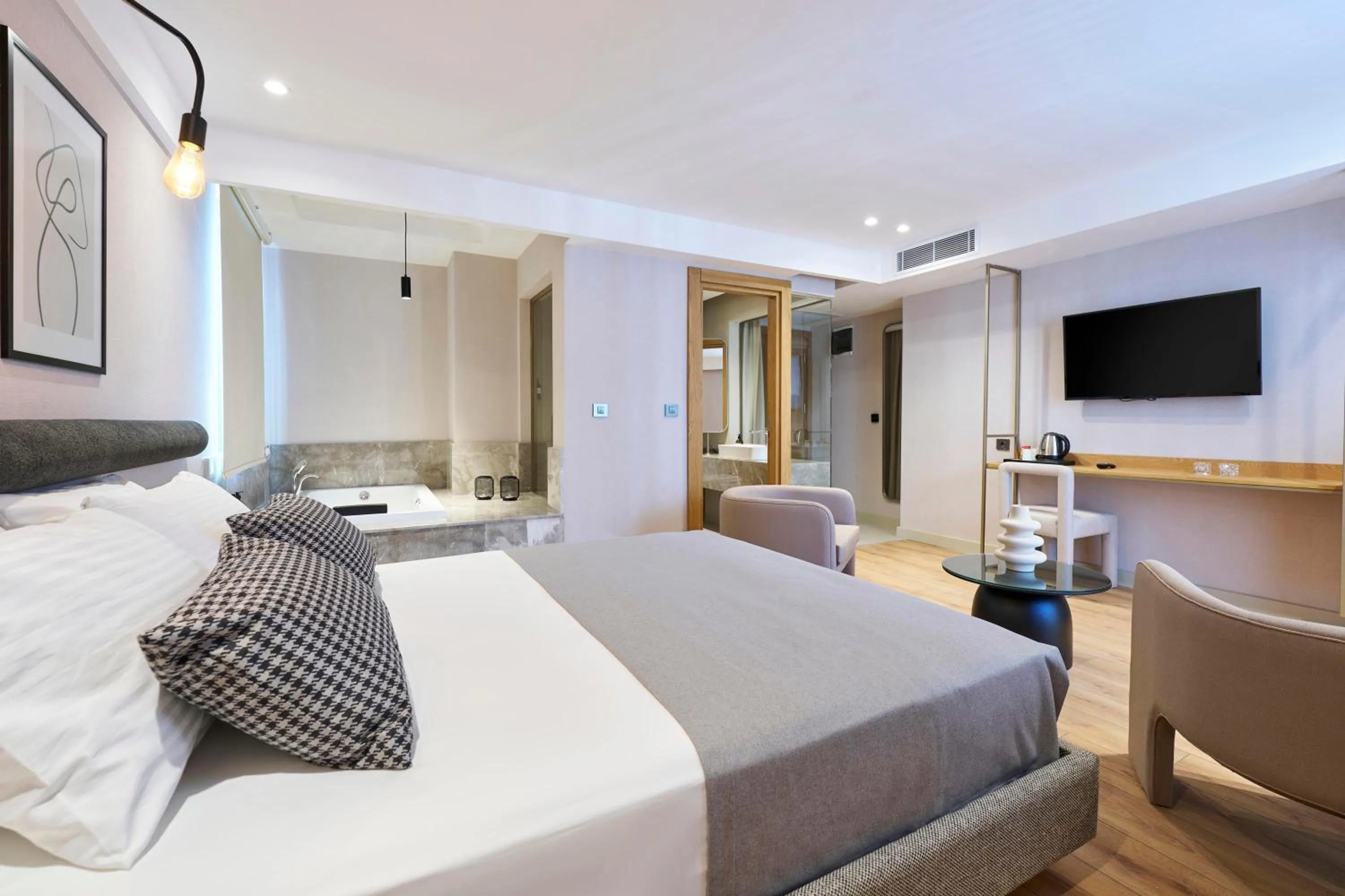 Bed in La Maja Hotel