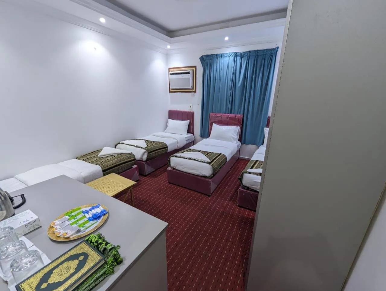 Bed in Hotel Burj Al Diyafa Mubarak