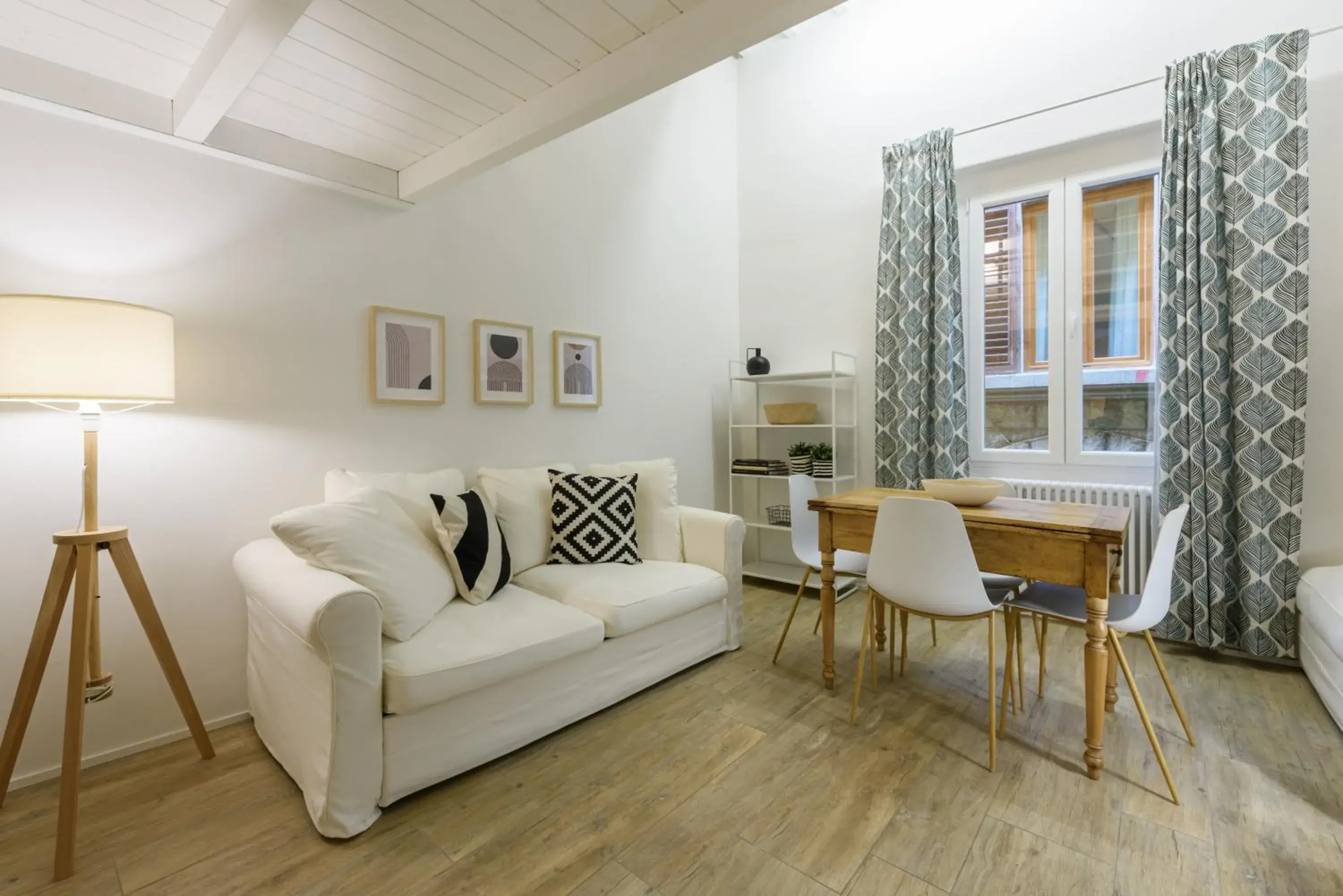 Madame Betta by Mmega Madame Betta by Mmega