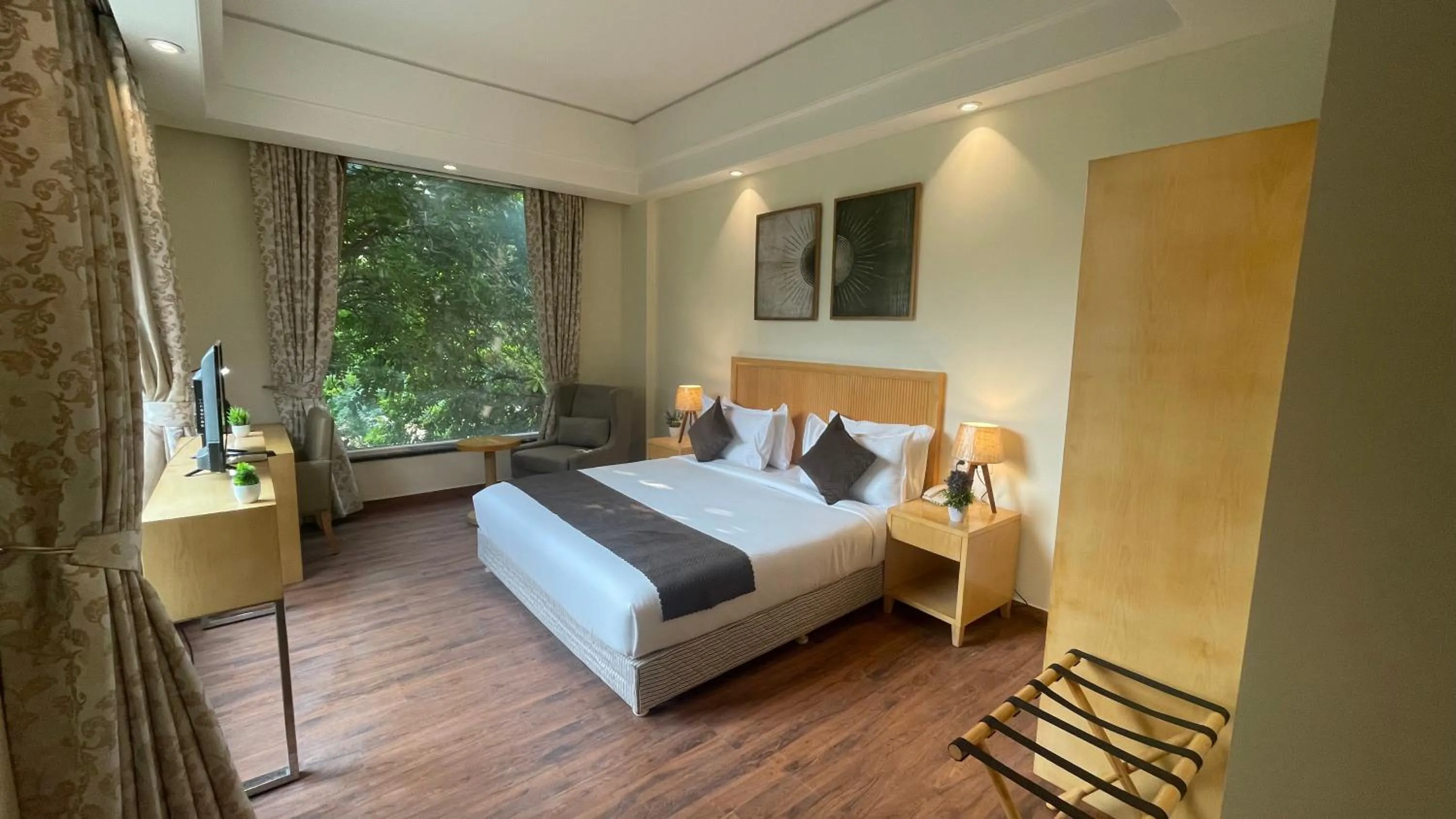 Bed in Saltstayz Select - Galleria Market & Golf Course Road