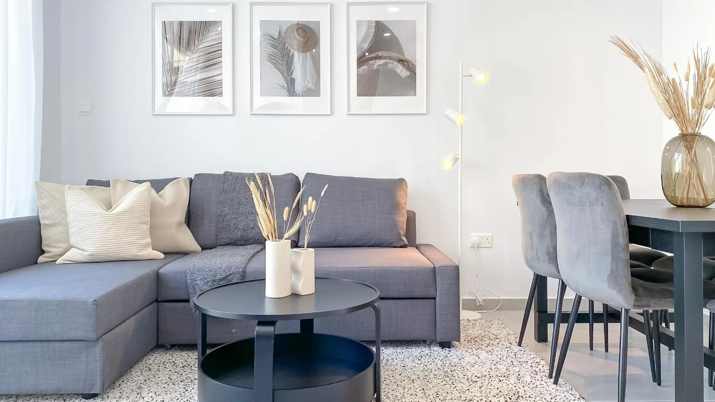 Living room in Phaedrus Living Limnaria Luxury Flat Vine 121