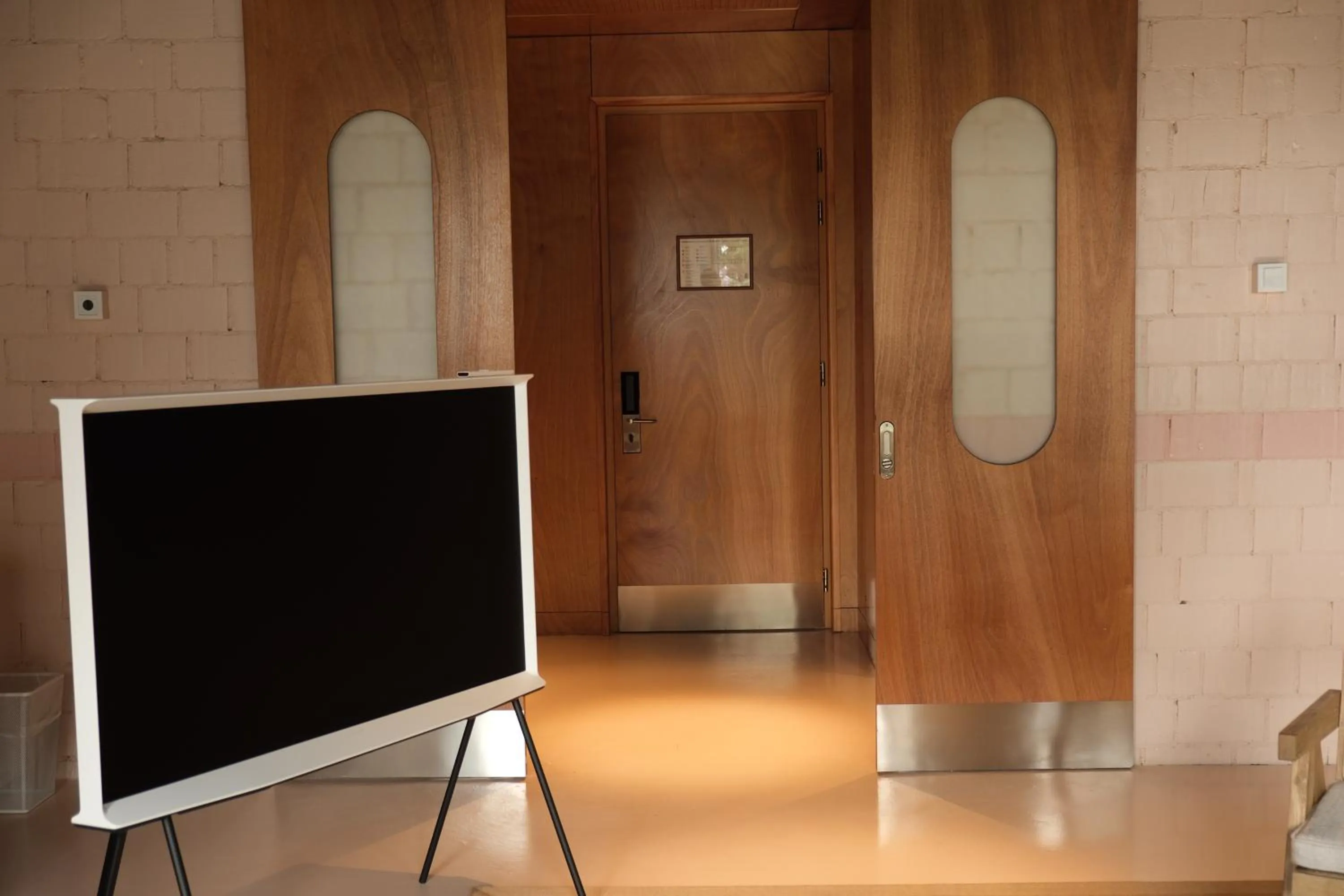 TV and multimedia in Rooms Hotel Batumi