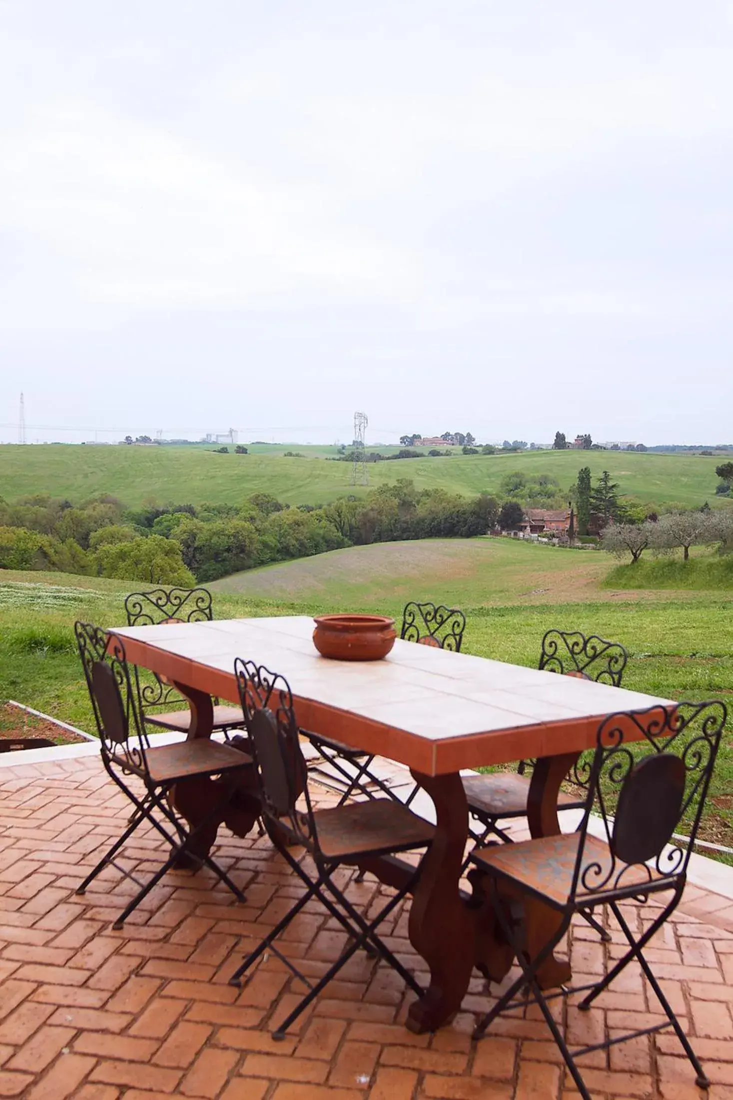 Facade/entrance in Villa Strampelli Facade/entrance in Villa Strampelli