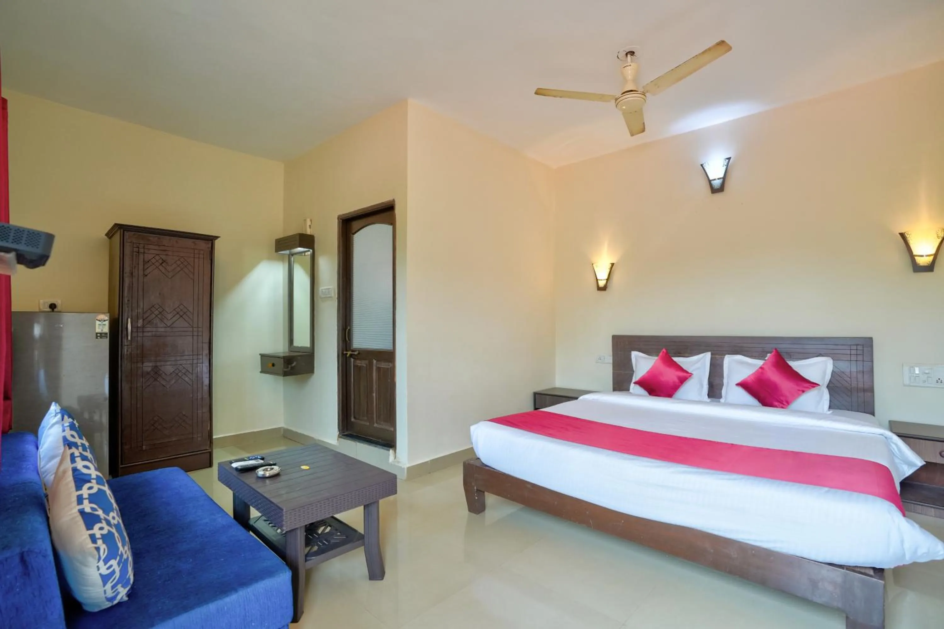 Bedroom, Bed in Hotel Salty Waves Baga