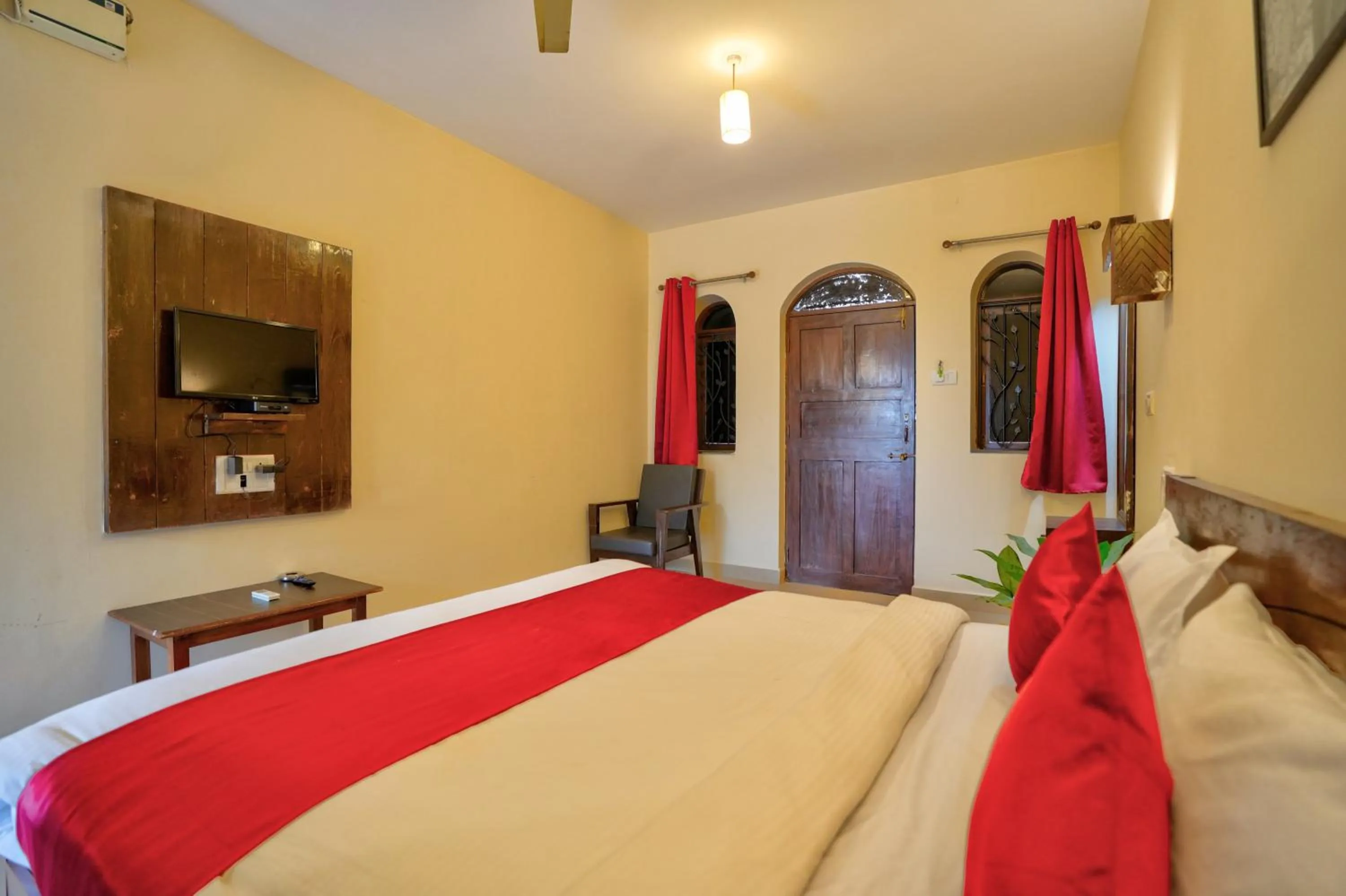 Bedroom, Bed in Hotel Salty Waves Baga