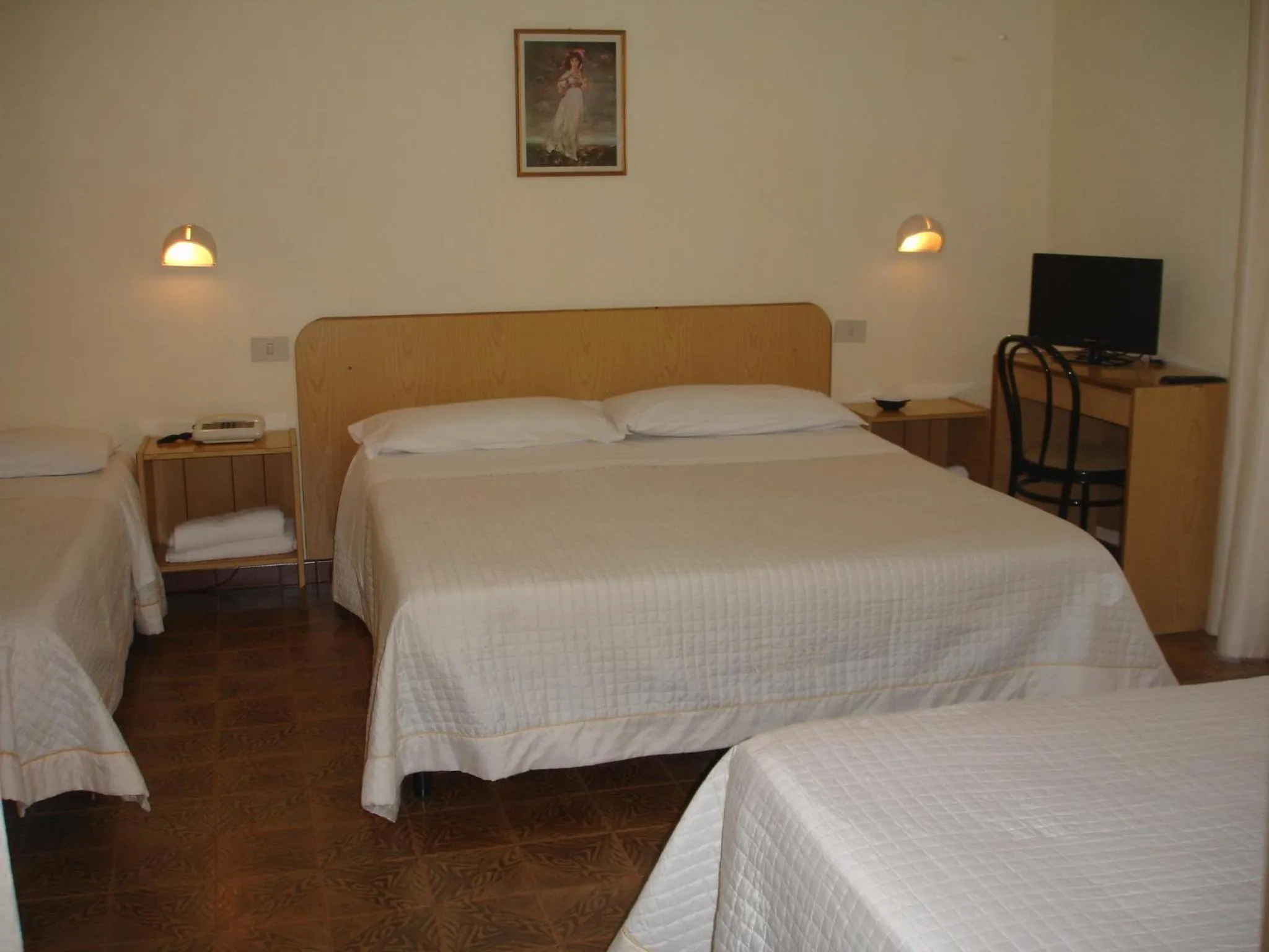 Photo of the whole room in Hotel La Rusticana