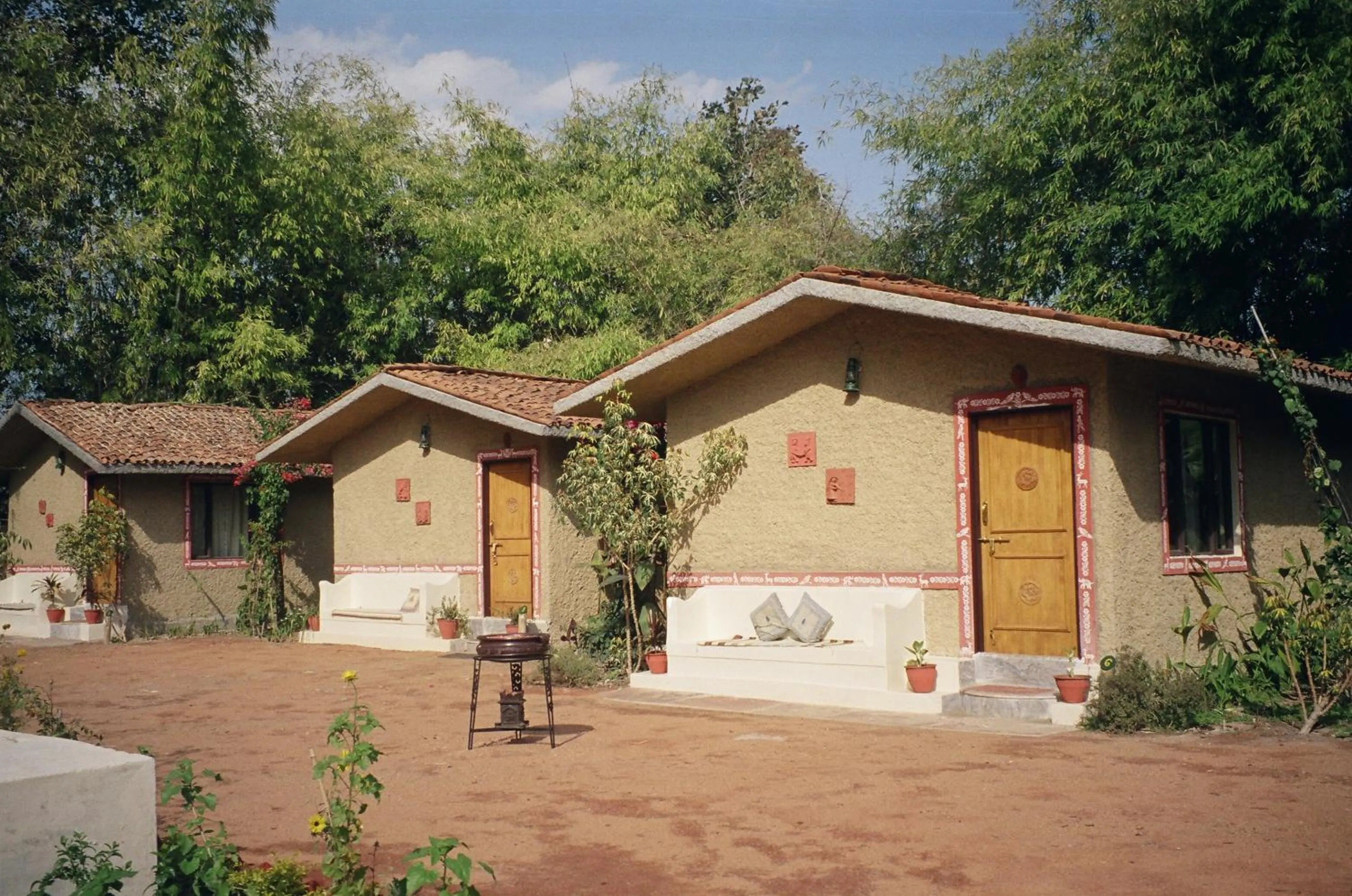 Facade/entrance in Bandhavgarh Jungle Lodge