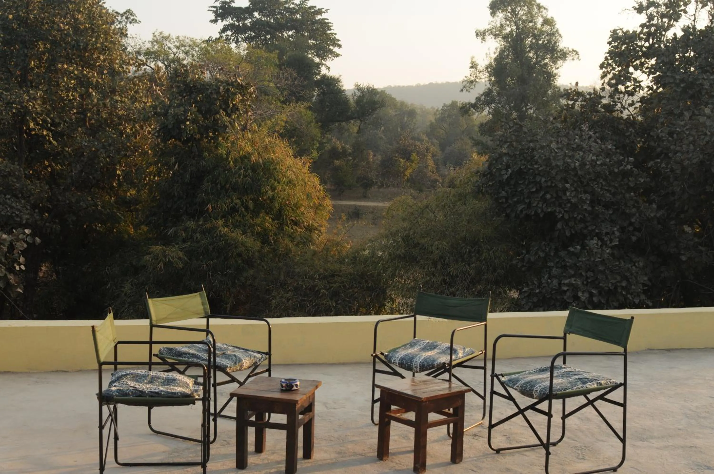 Restaurant/places to eat in Bandhavgarh Jungle Lodge