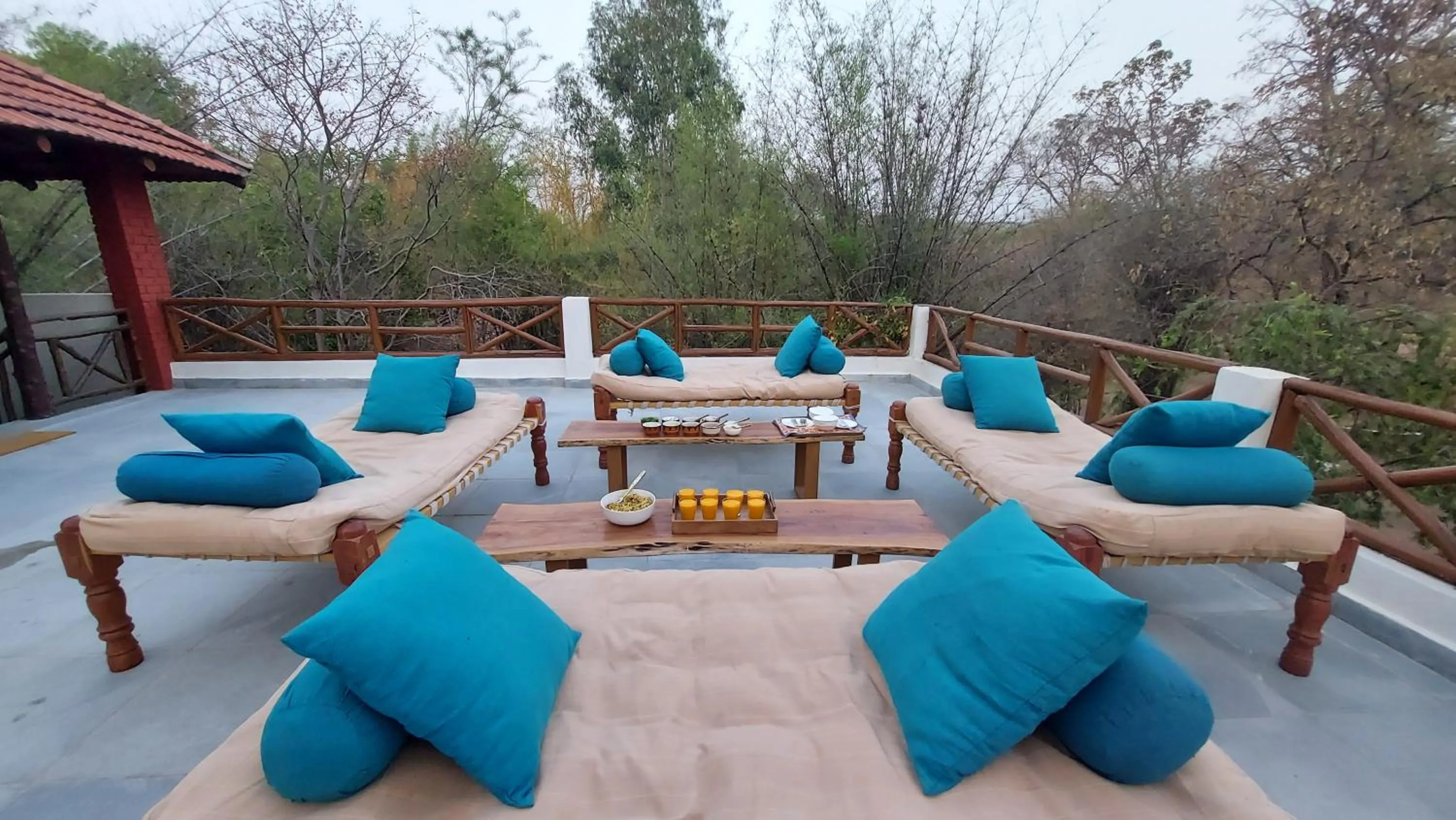 Restaurant/places to eat in Bandhavgarh Jungle Lodge