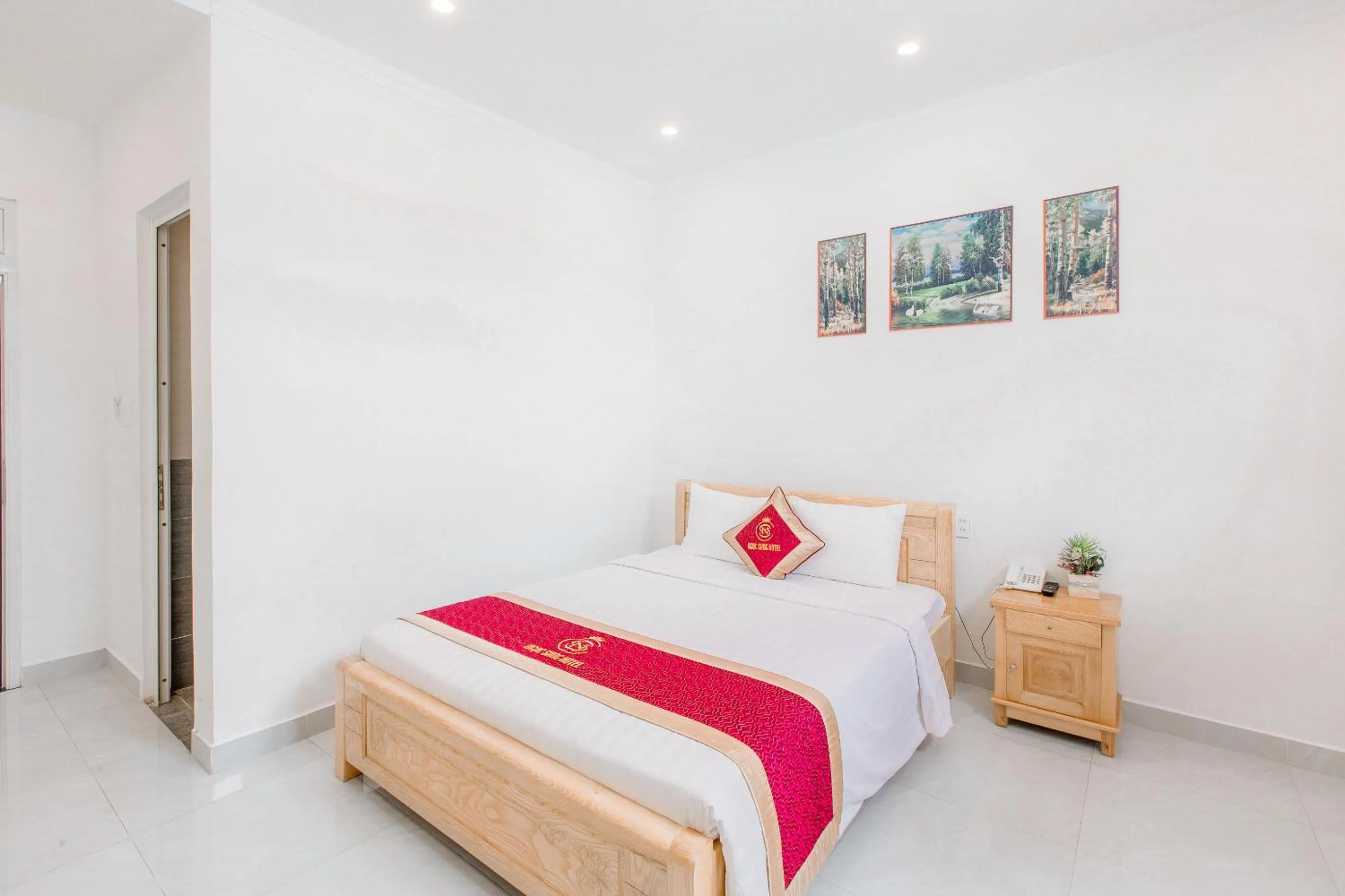 Bedroom, Bed in Ngọc Sang 3 Hotel