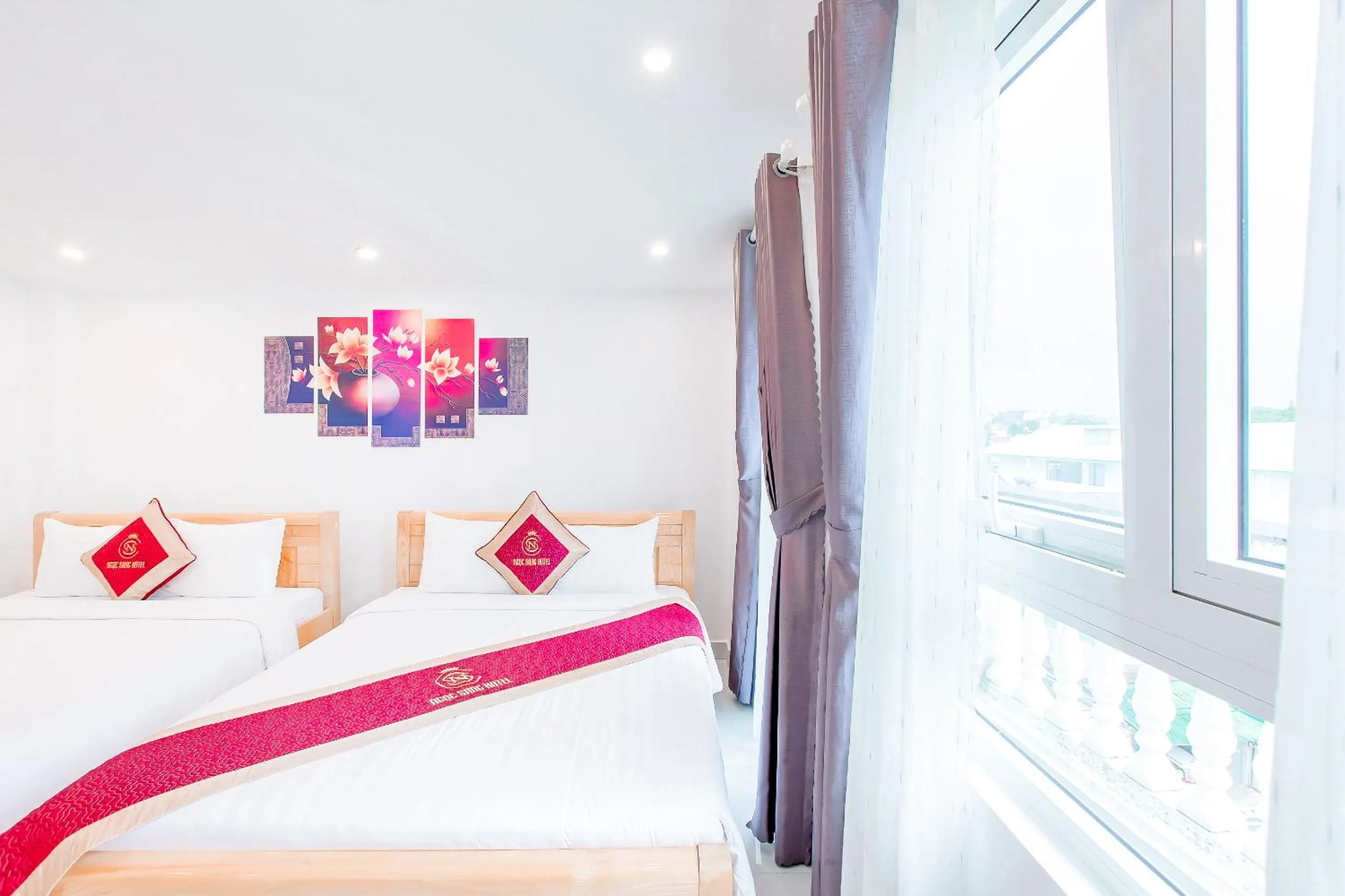 Photo of the whole room, Bed in Ngọc Sang 3 Hotel