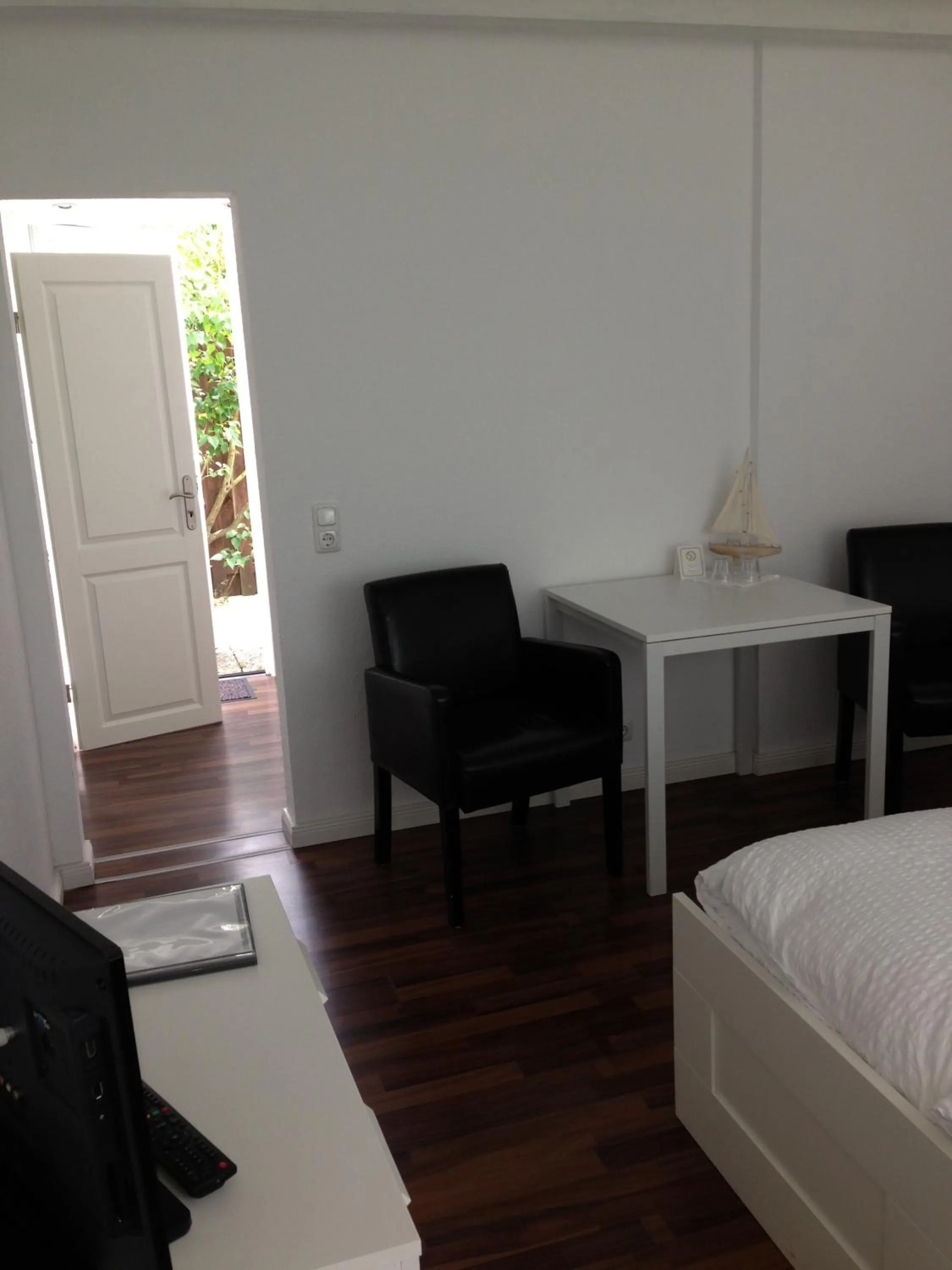 Photo of the whole room, Bed in Haus Bomhoff Sylt