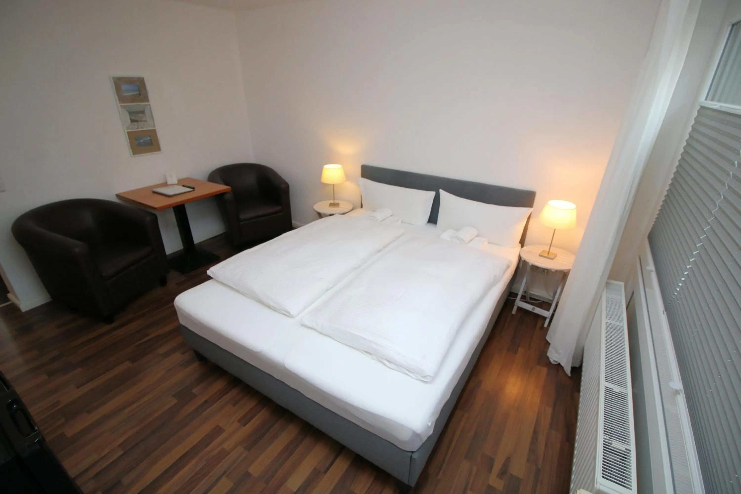 Photo of the whole room, Bed in Haus Bomhoff Sylt