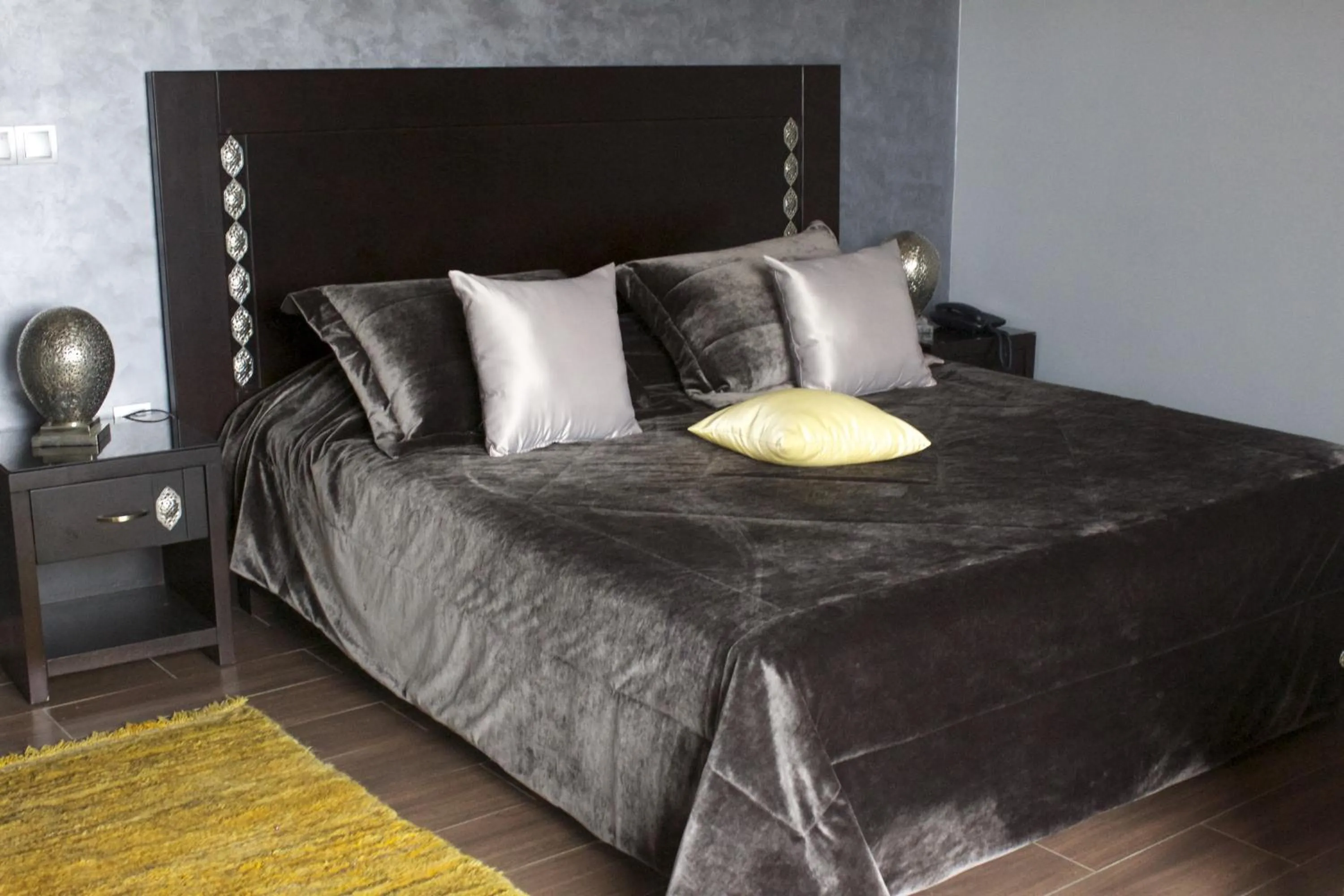 Bed in Collier De La Colombe