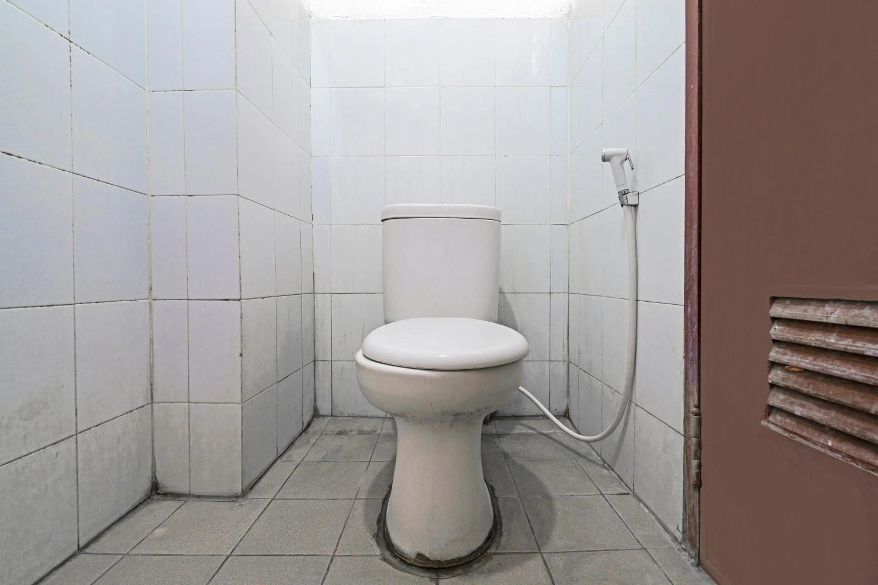 Bathroom in OYO Life 92718 Apartement Gateway Cicadas