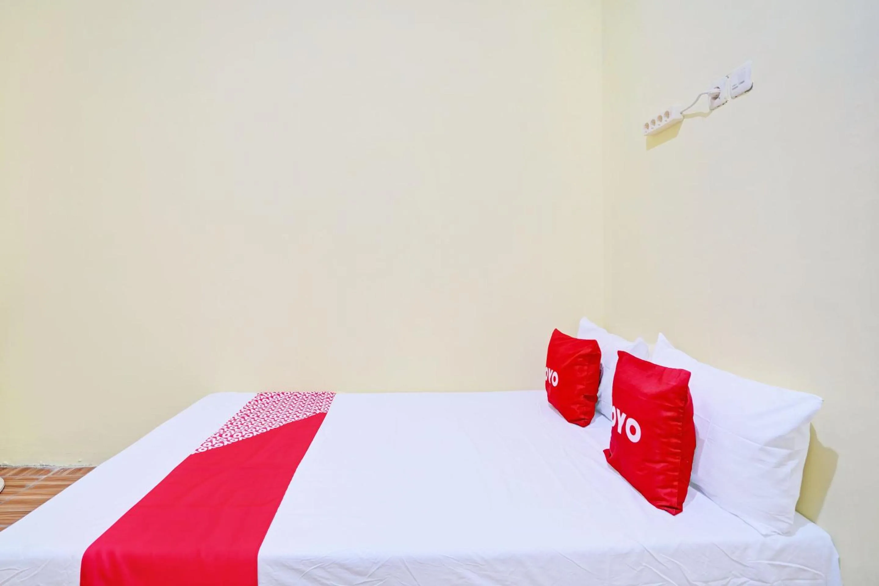 Bedroom, Bed in OYO Life 92920 Rumah Kost Azca