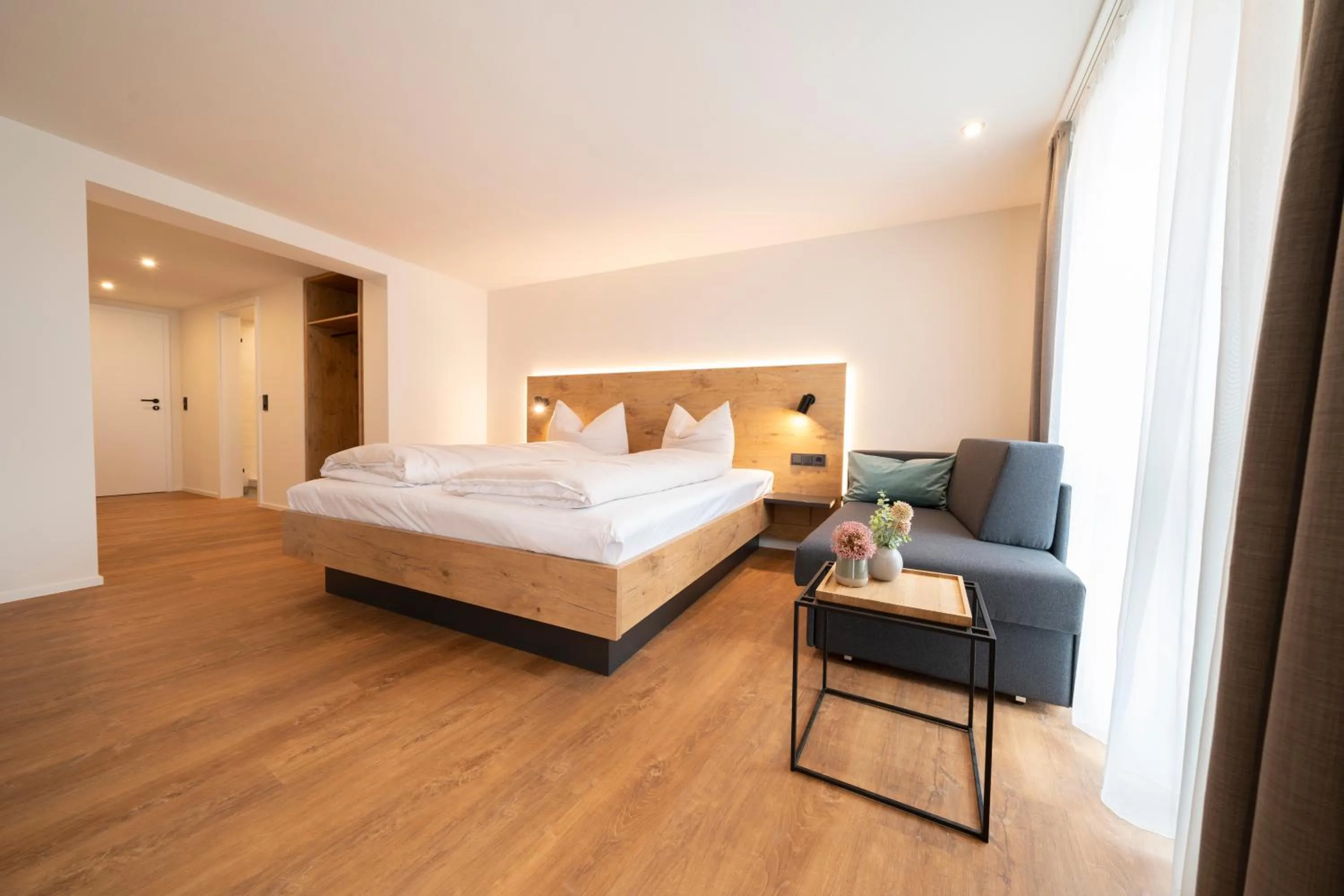 Photo of the whole room, Bed in Pflugwirts Hotel und Gasthaus