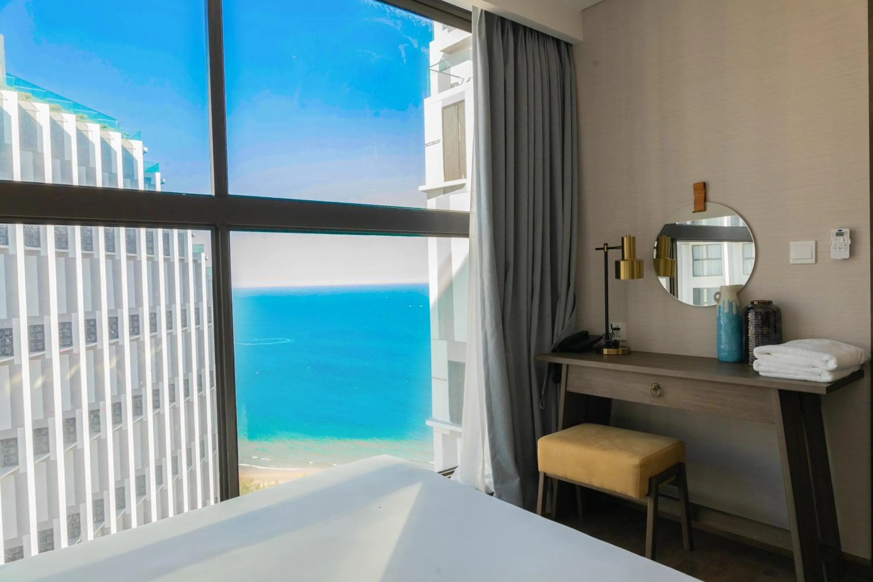 Sea view, Bed in Apec Nirvana Peace Mui Ne