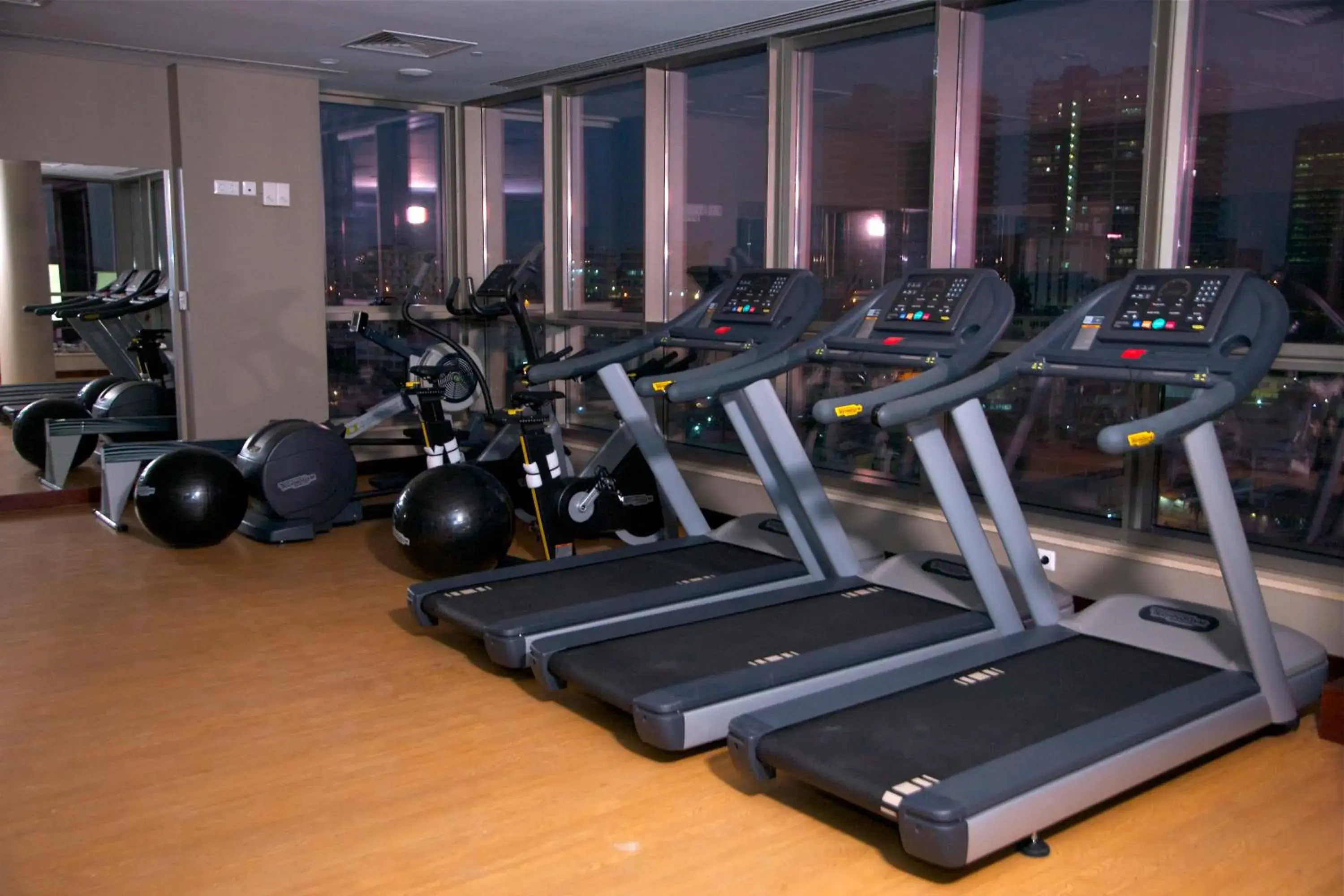 Fitness centre/facilities in Hotel Continental Horizonte Fitness centre/facilities in Hotel Continental Horizonte