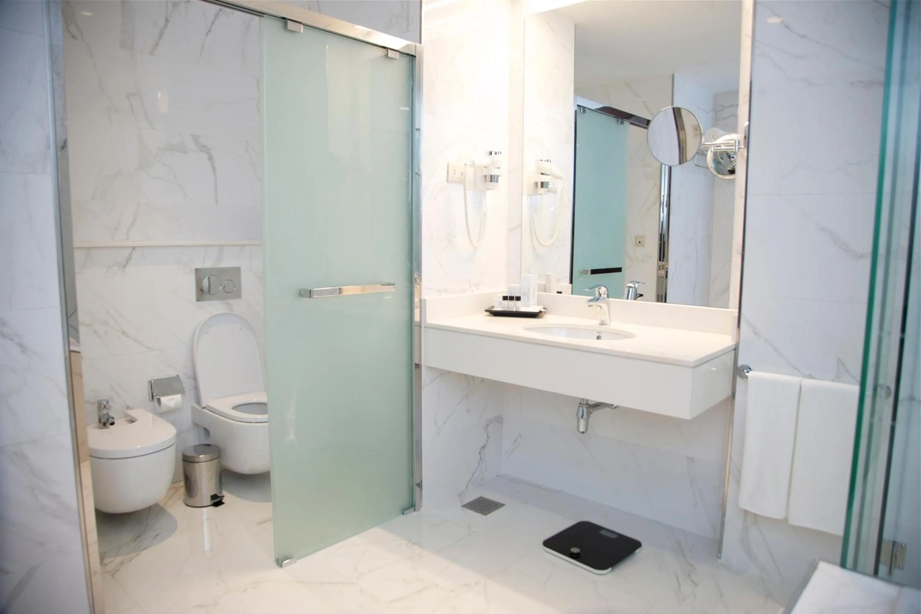 Bathroom in Hotel Continental Horizonte