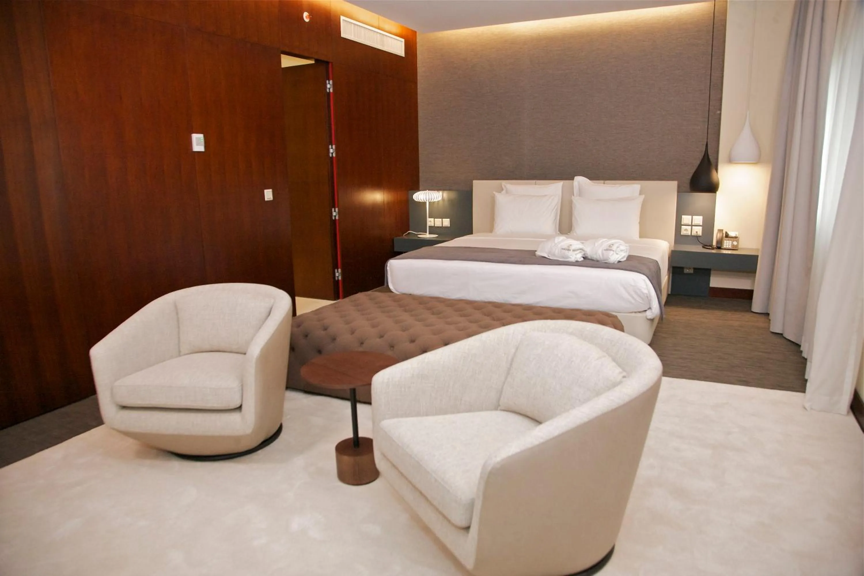 Seating area, Bed in Hotel Continental Horizonte