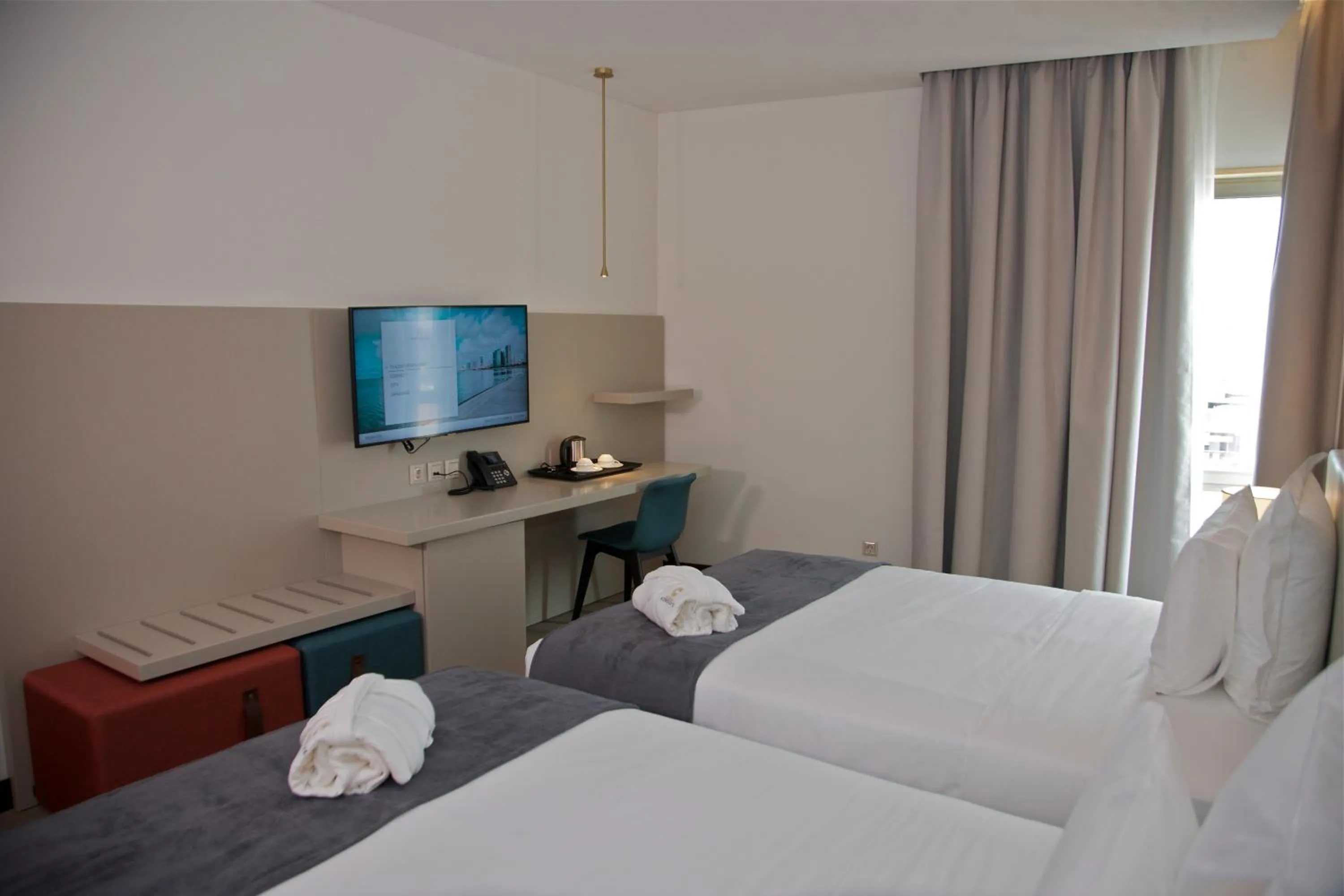 Bedroom, Bed in Hotel Continental Horizonte