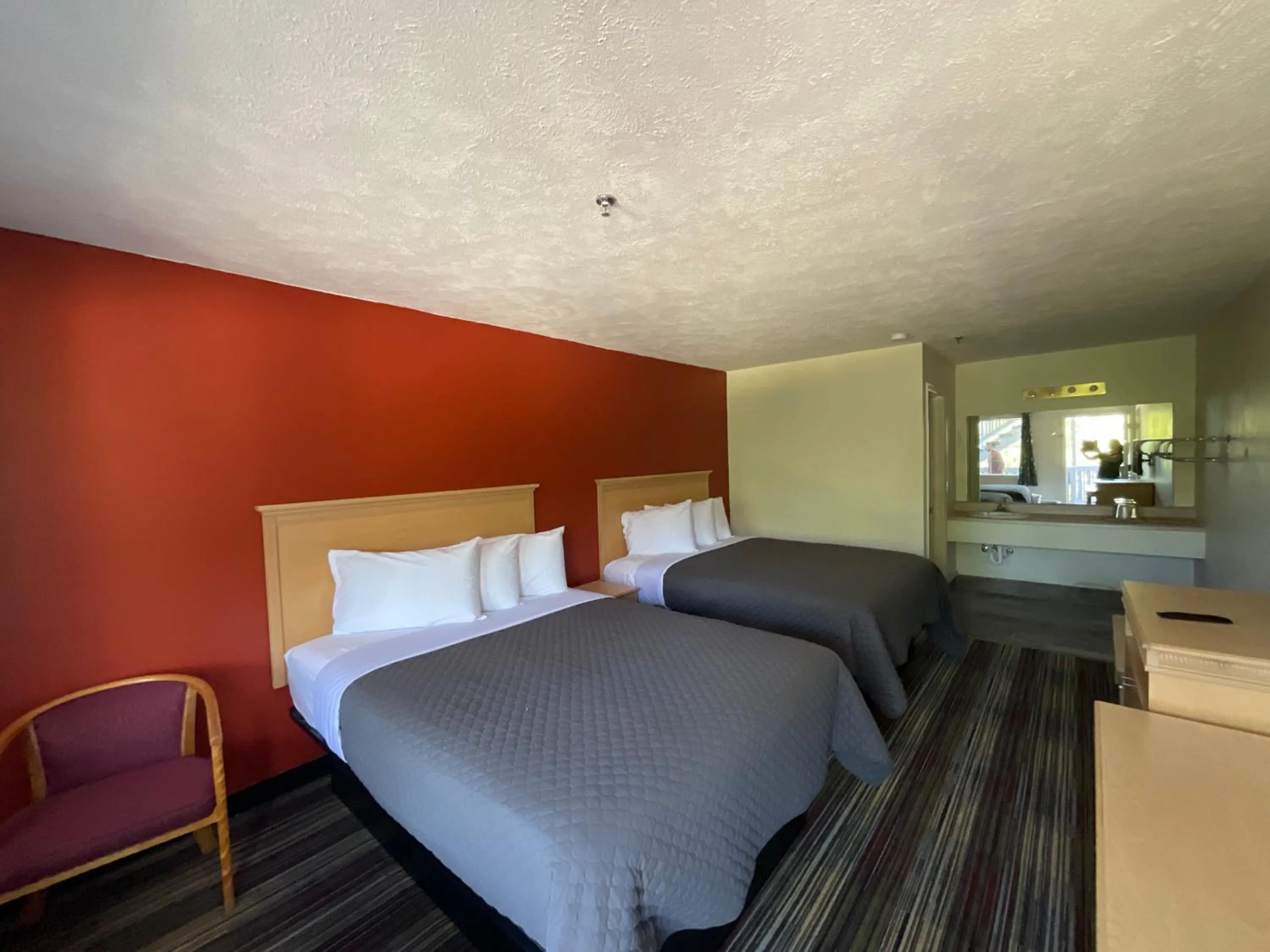 Bedroom, Bed in SUNSET INN