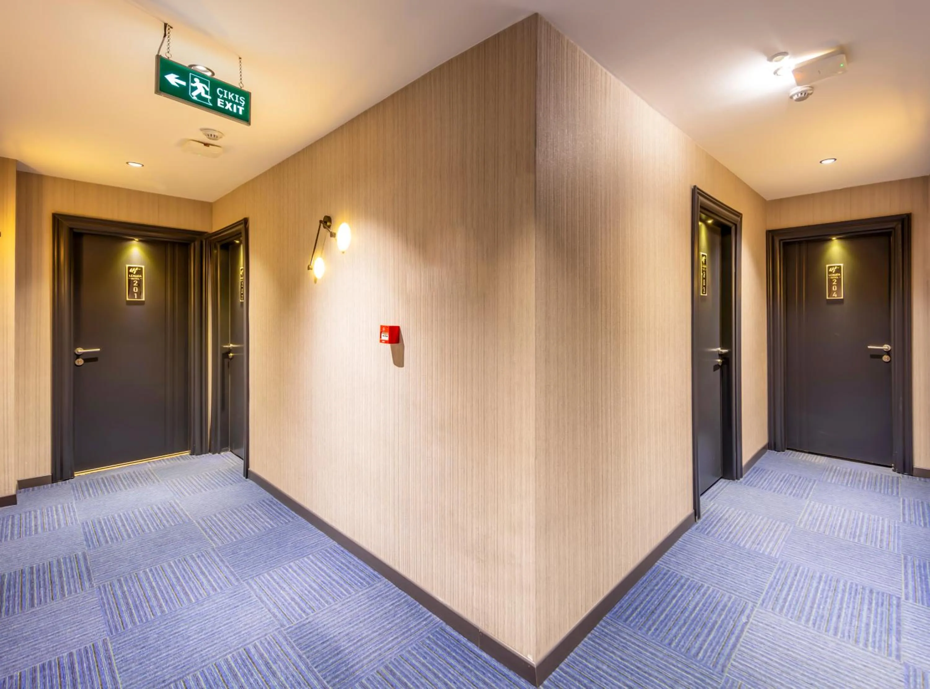 Decorative detail, Bed in Lenora Airport Hotel