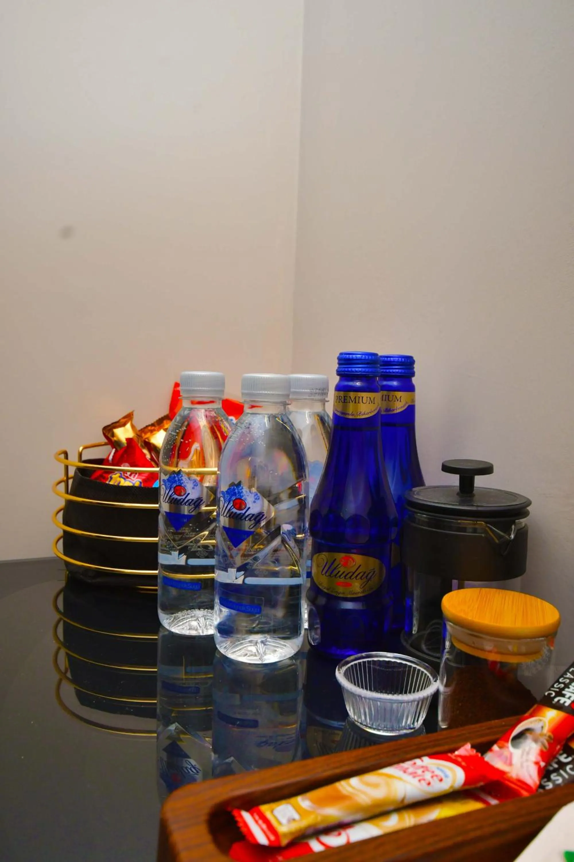 Coffee/tea facilities in Lenora Airport Hotel