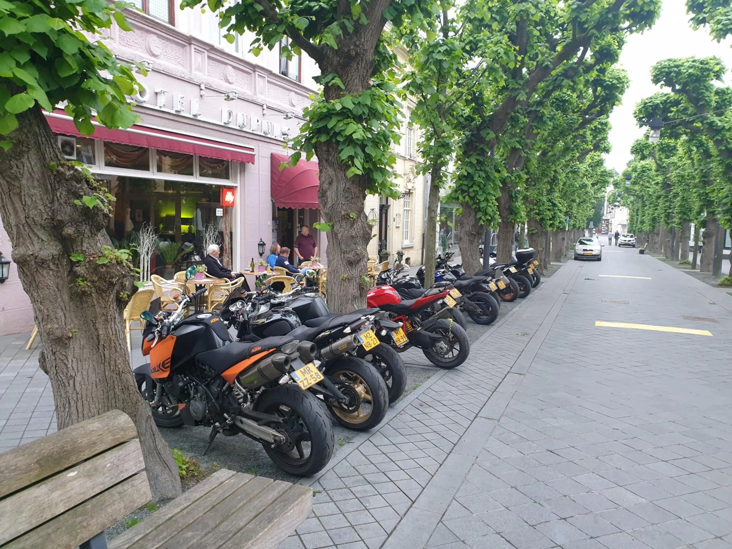 Property building in Hotel Dupuis