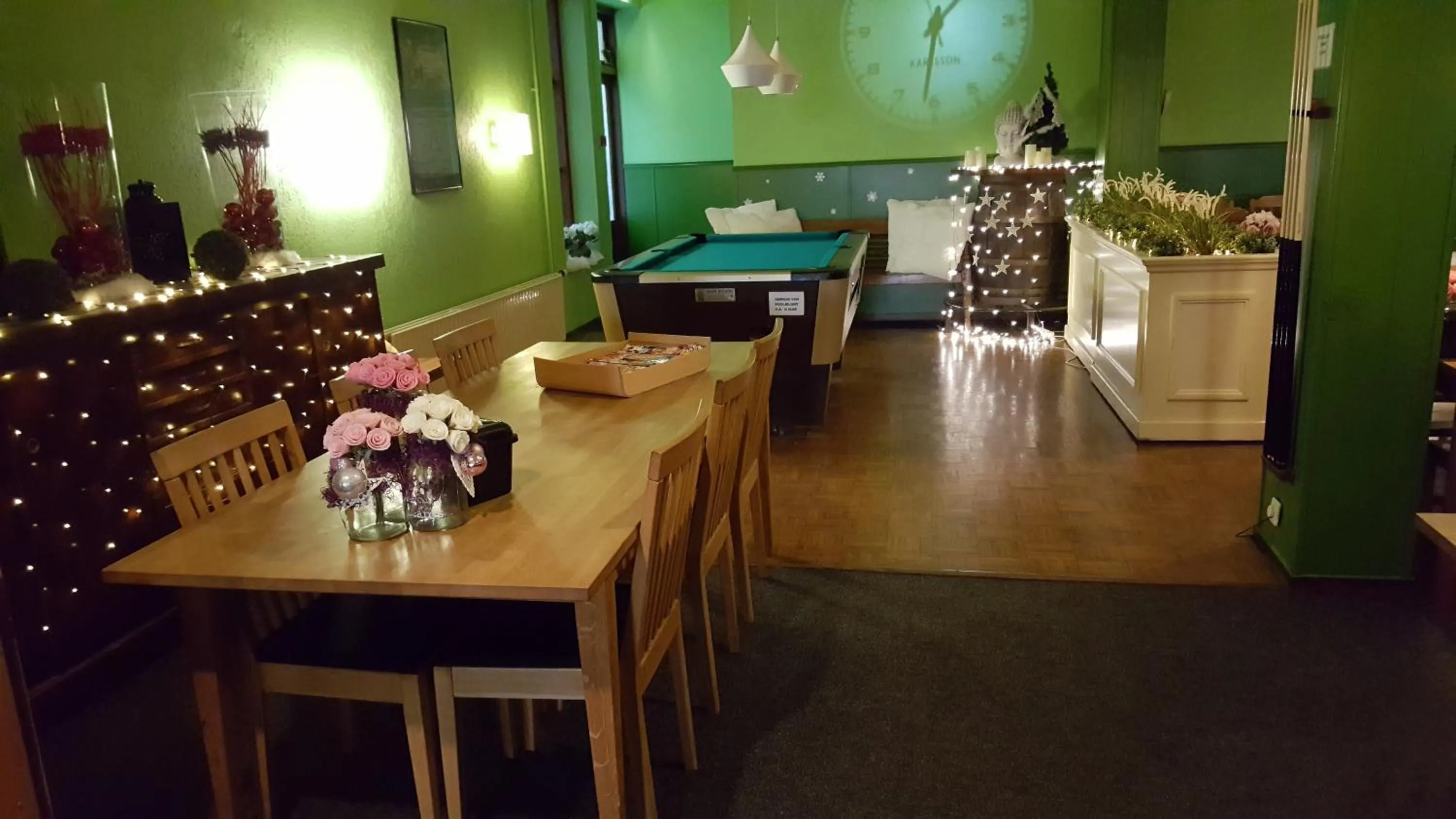 Billiard in Hotel Dupuis