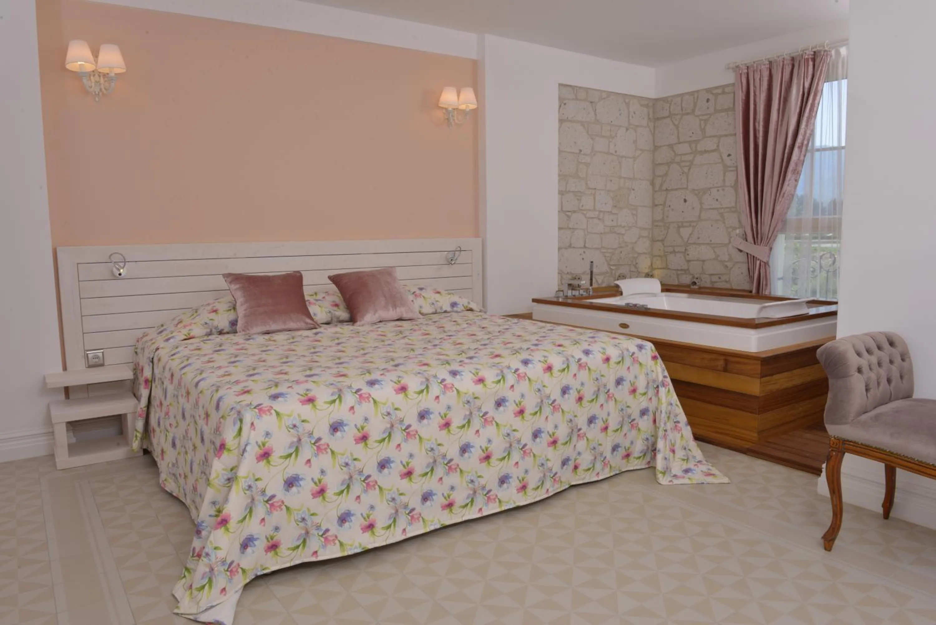 Hot Spring Bath, Bed in Cella Hotel & SPA Ephesus