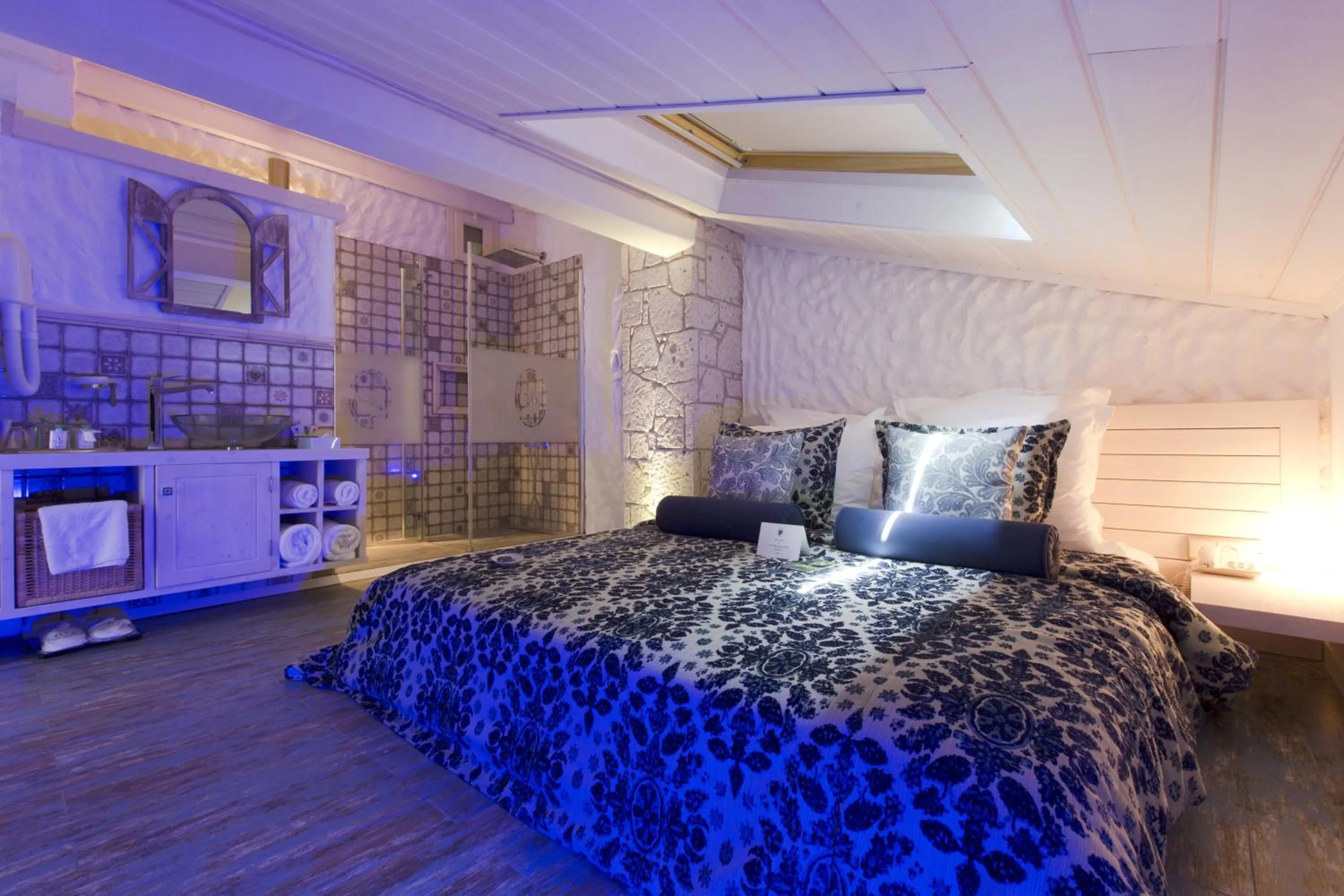 Decorative detail, Bed in Cella Hotel & SPA Ephesus