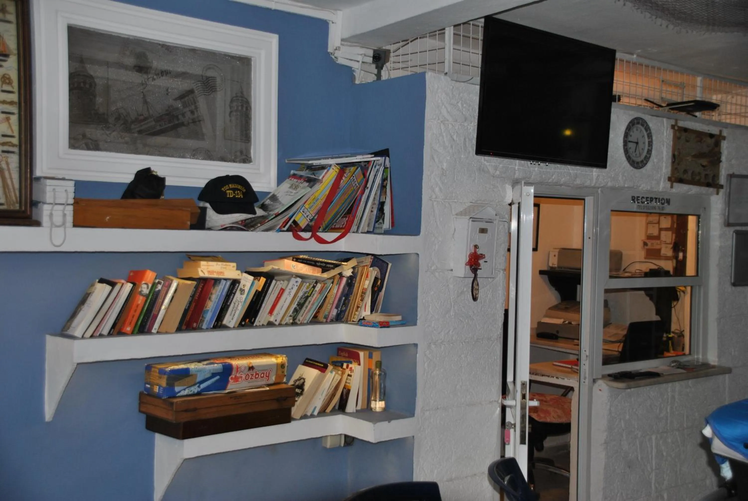 Library in Uysal Hotel