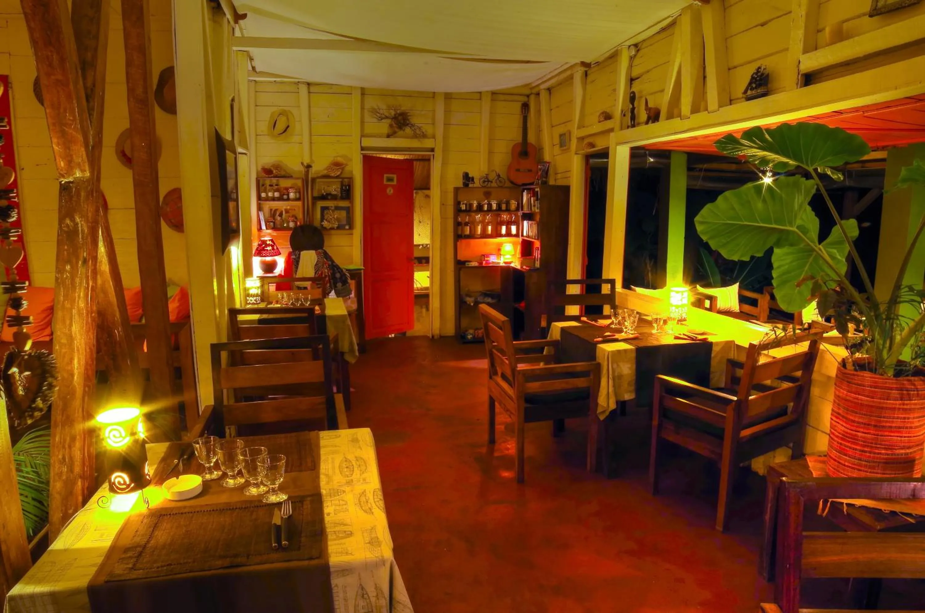 Restaurant/places to eat in Idylle Beach