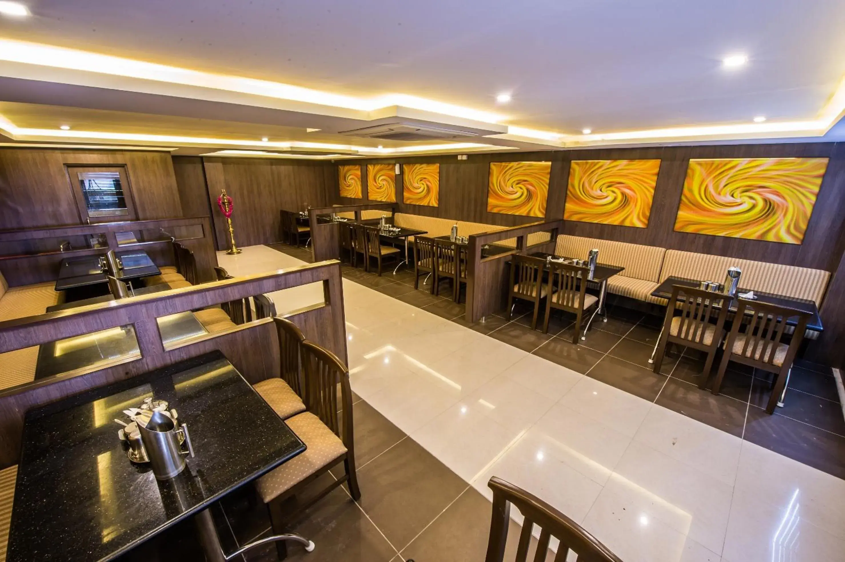 Restaurant/places to eat in Plaza Hotel Trichy Restaurant/places to eat in Plaza Hotel Trichy