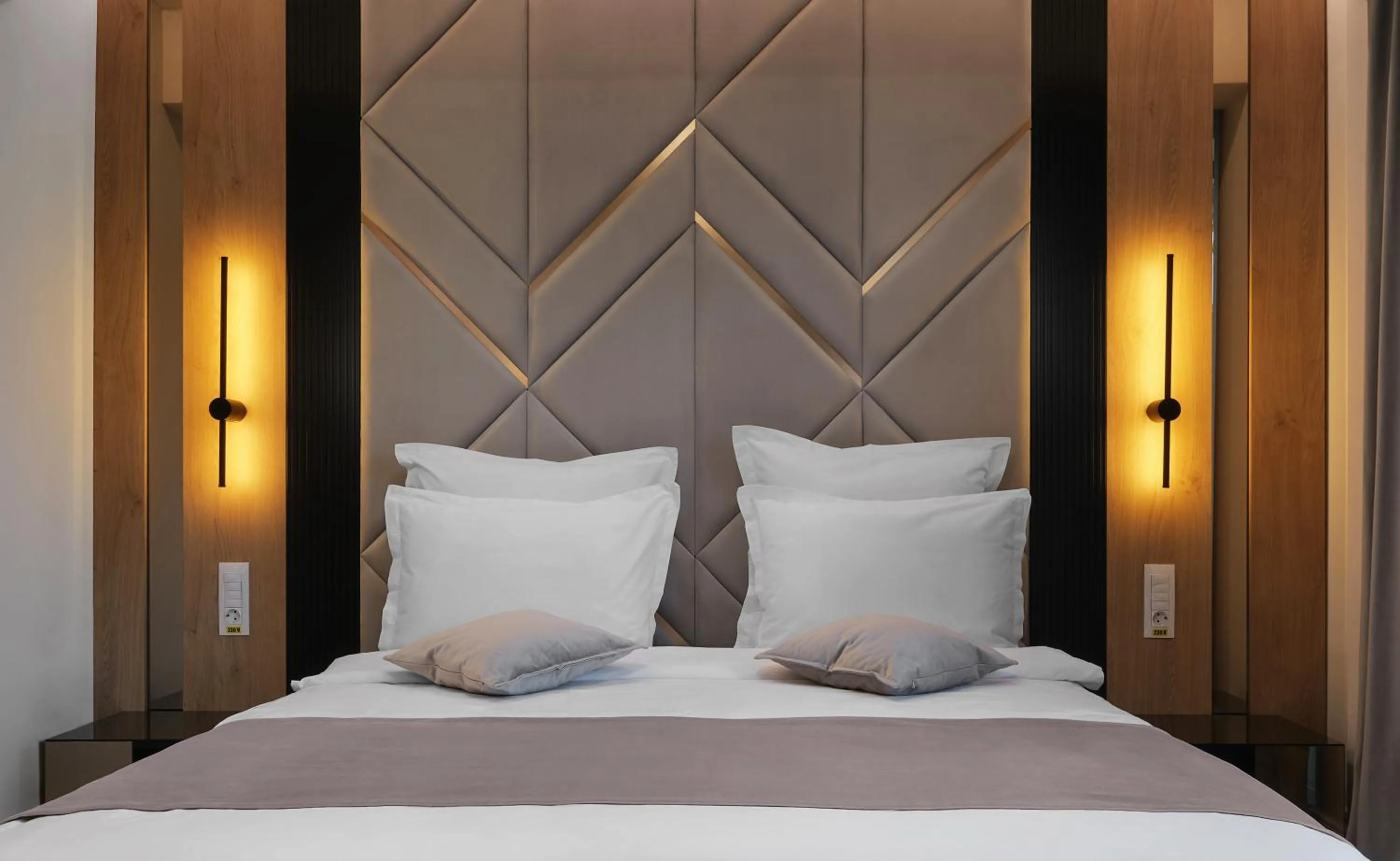 Bed in MONARC Boutique ApartHotel - SELF CHECK-IN