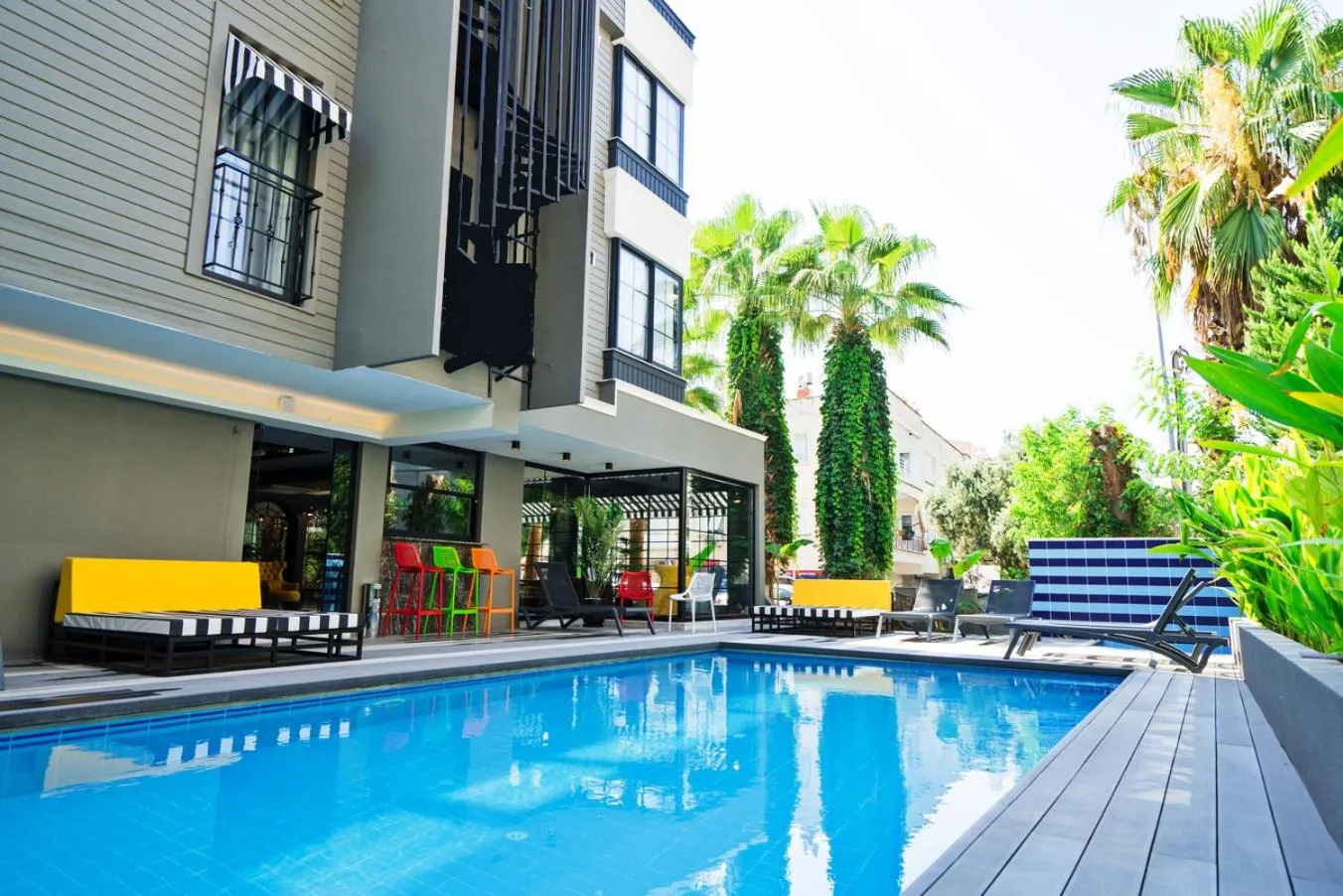 Swimming pool in Basel Hotel