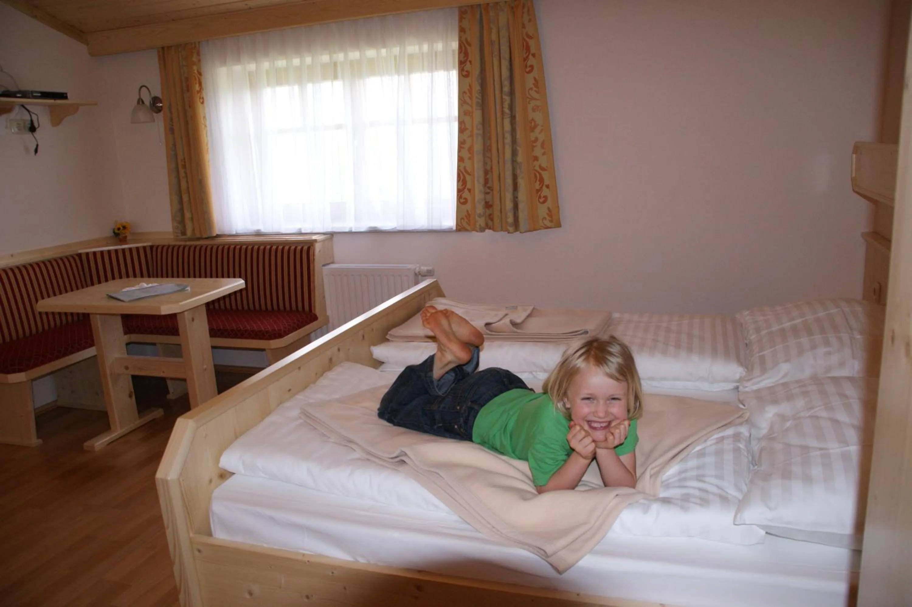 Bedroom, Bed in Der Almblick