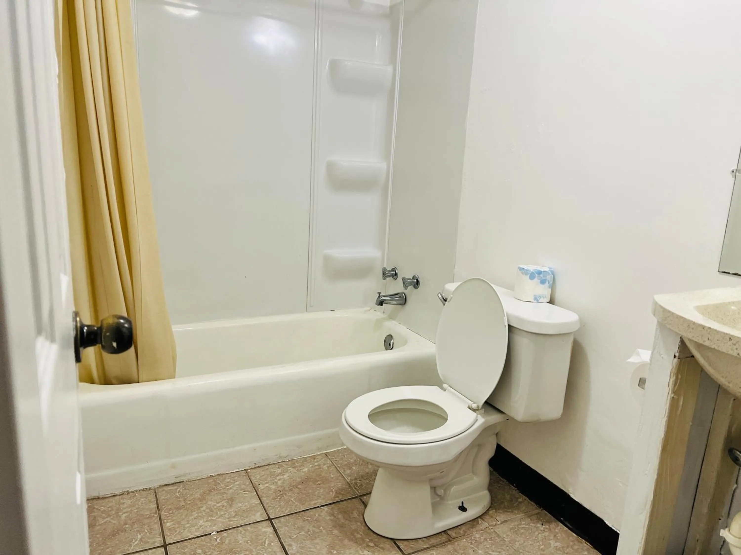 Bathroom in Clayton House Motel