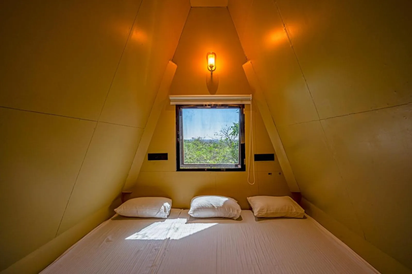 Bed in Dio Regaalo Theme Resort, Ratnagiri