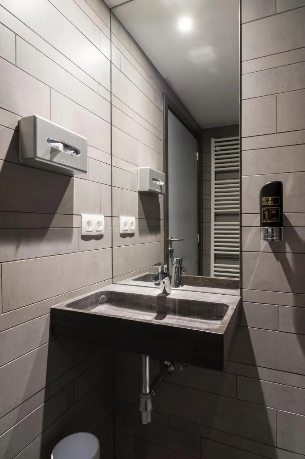 Brxxl 5 City Centre Hostel