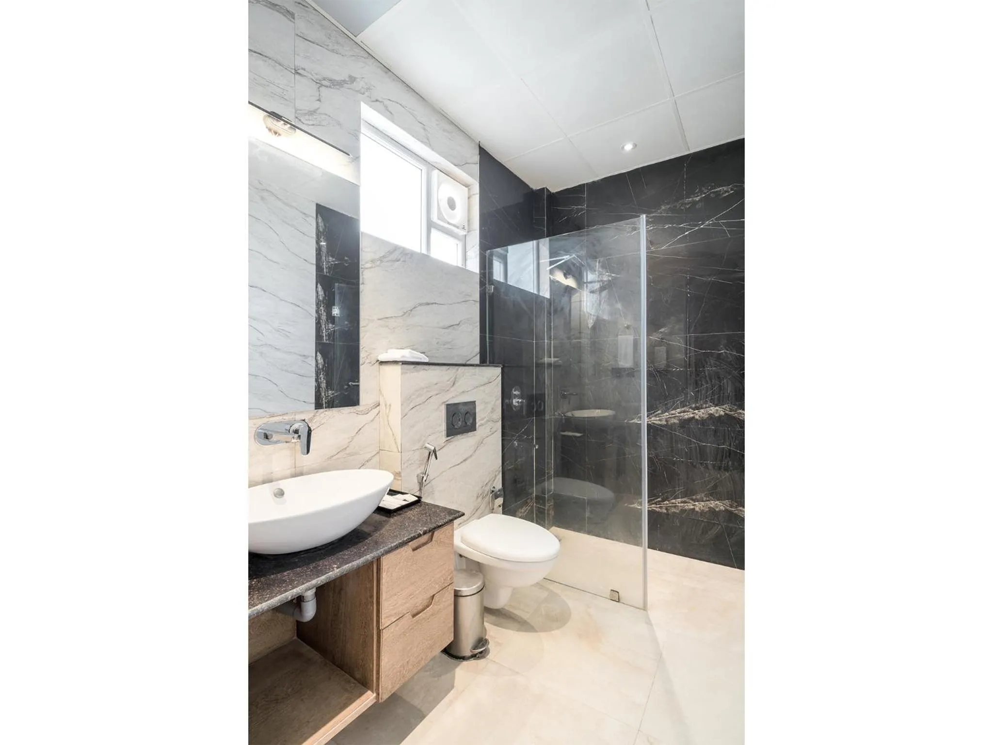 Shower in Rudra Imperial Resort