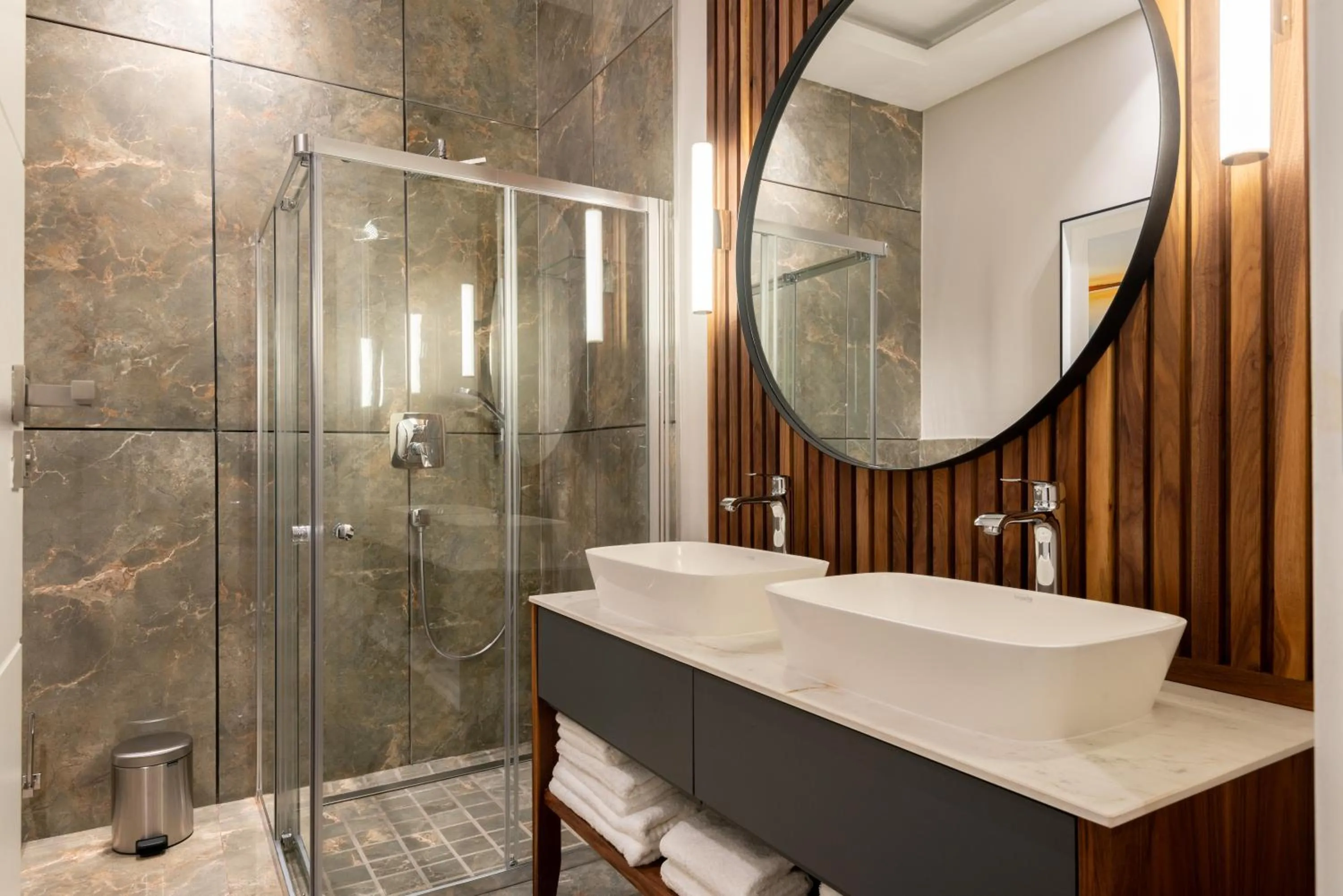 Shower in Anfani Boutique Hotel