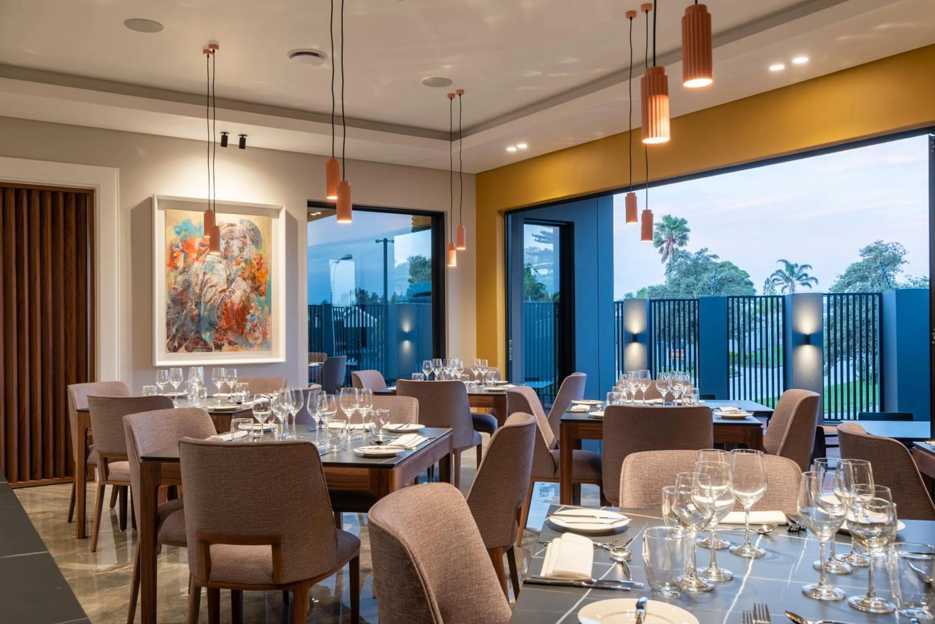 Restaurant/places to eat in Anfani Boutique Hotel