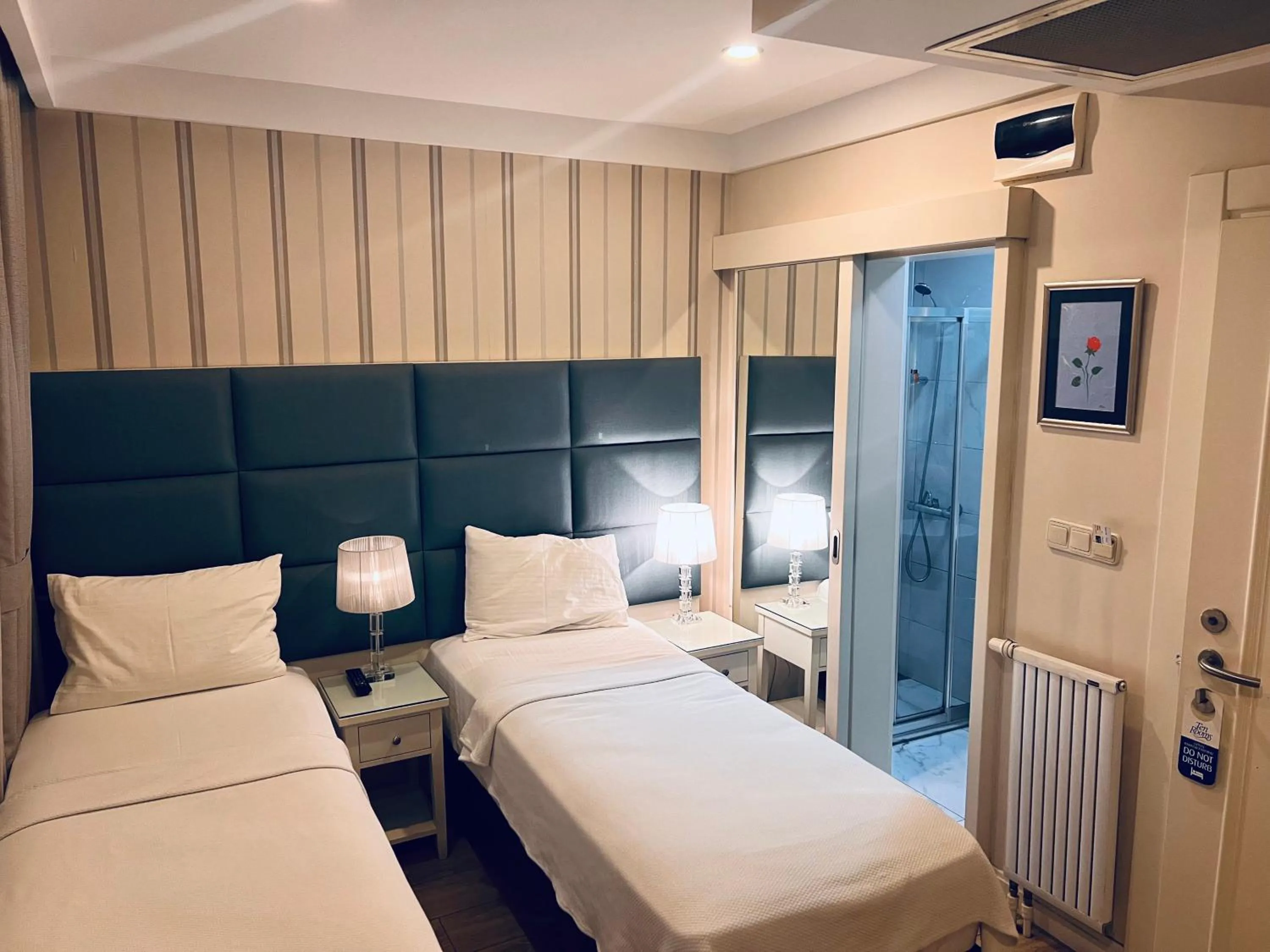 Bed in Ten Rooms Istanbul Hotel