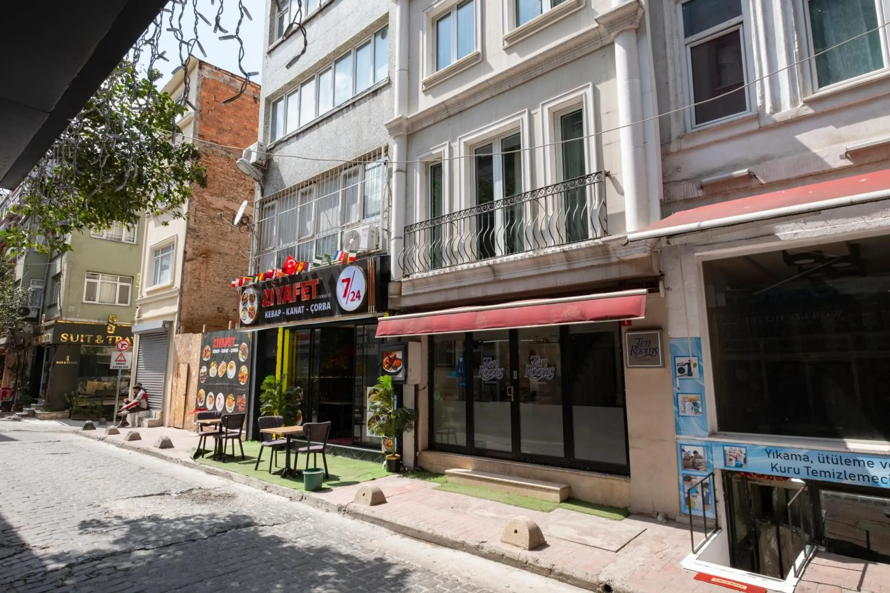 Property building in Ten Rooms Istanbul Hotel Property building in Ten Rooms Istanbul Hotel